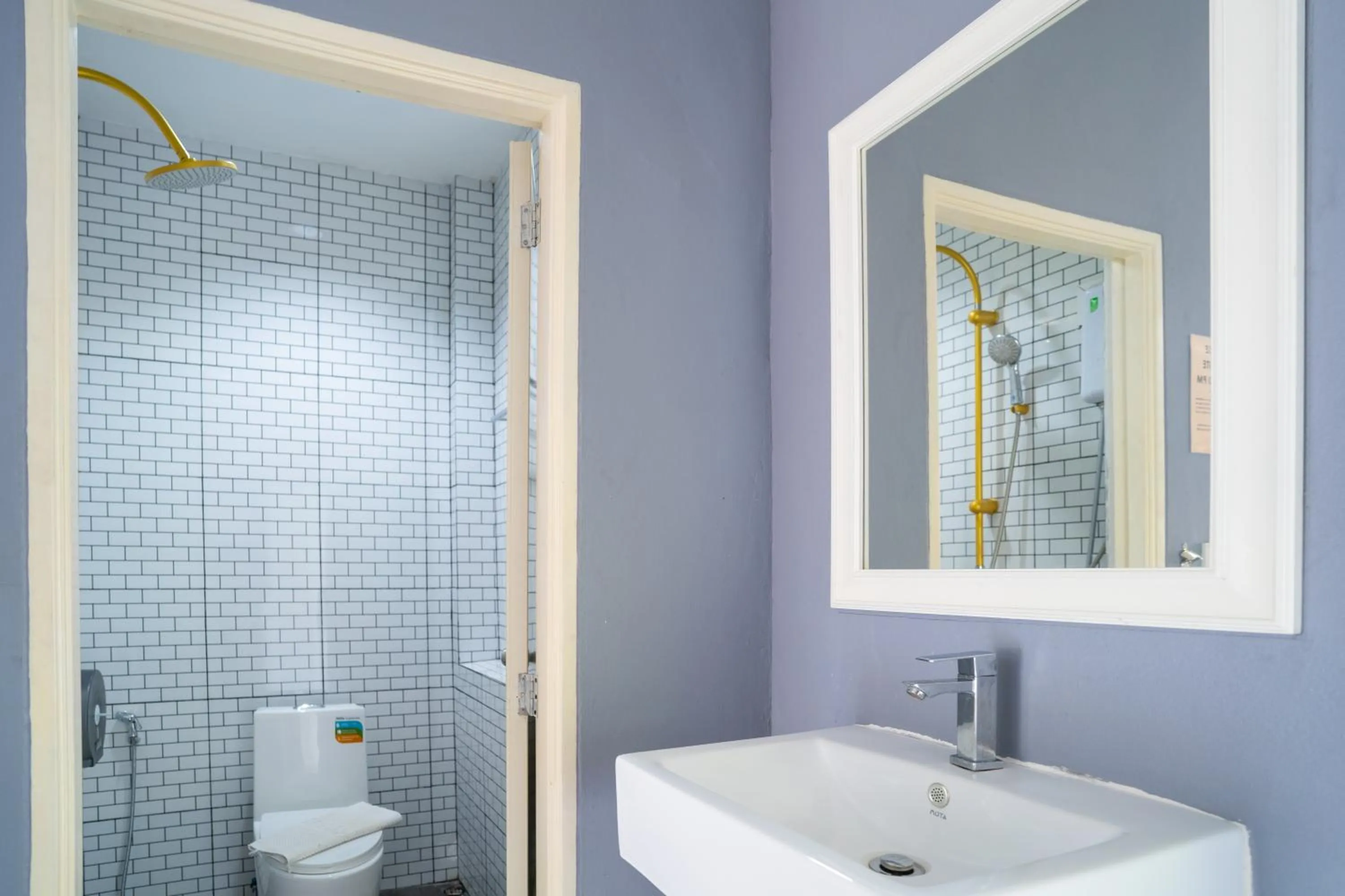 Shower in Little Paradise Haad Rin Koh Phangan