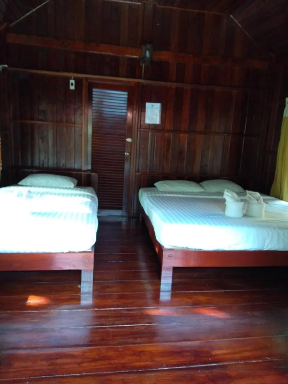 Bedroom, Bed in Frog Beach House