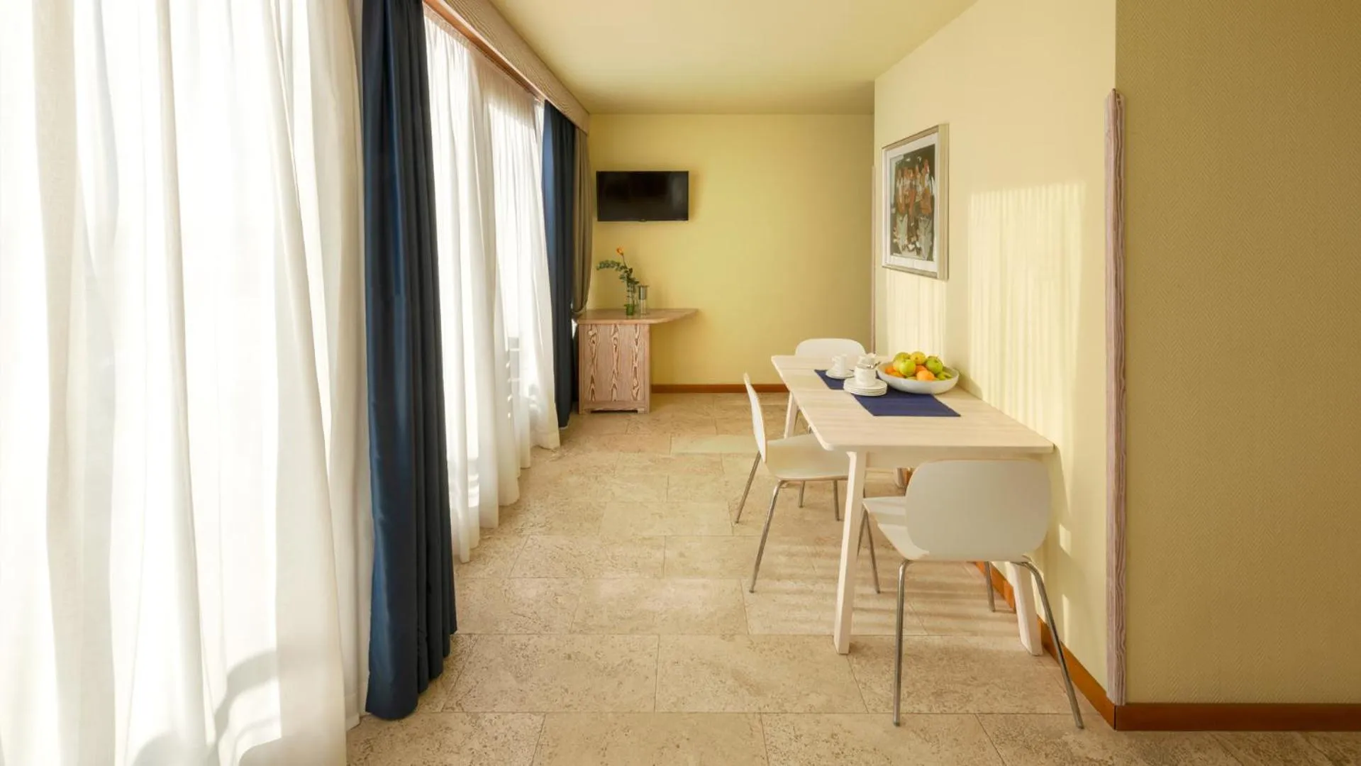 Dining area in Hotel Marina Uno