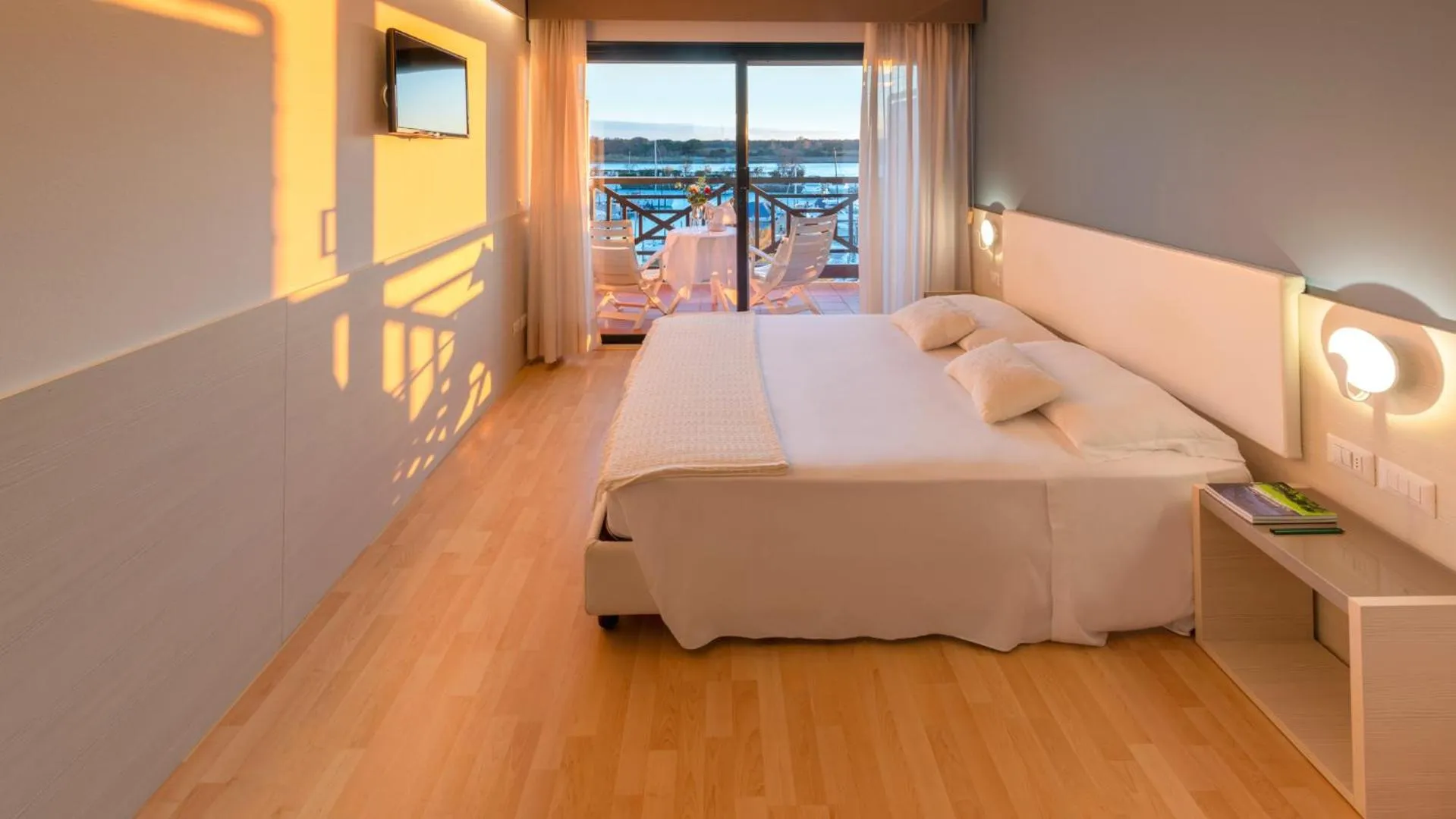 Photo of the whole room, Bed in Hotel Marina Uno