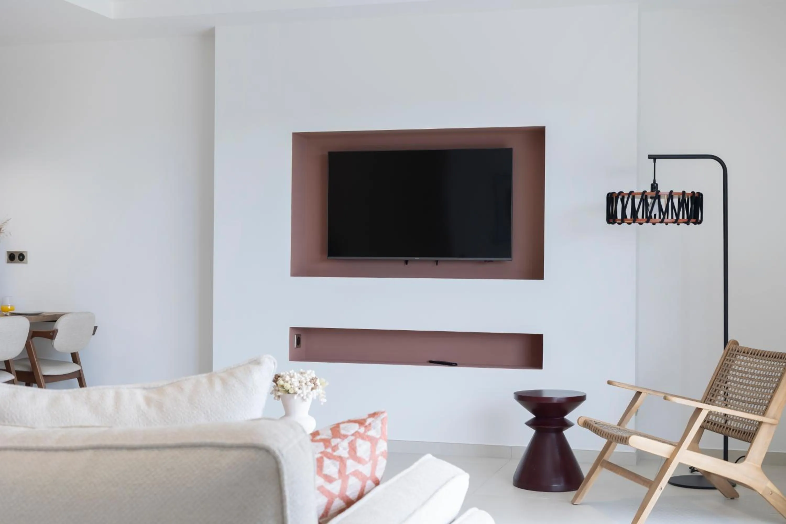 TV and multimedia, Bed in Résidence Omigna