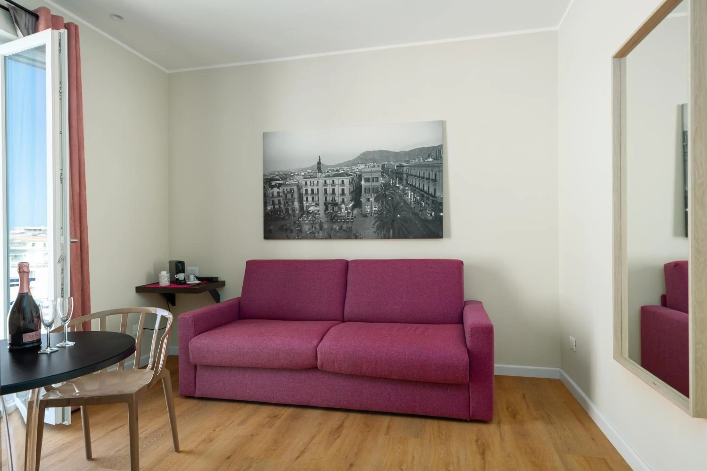 Attico 37 - Queen room con terrazza privata