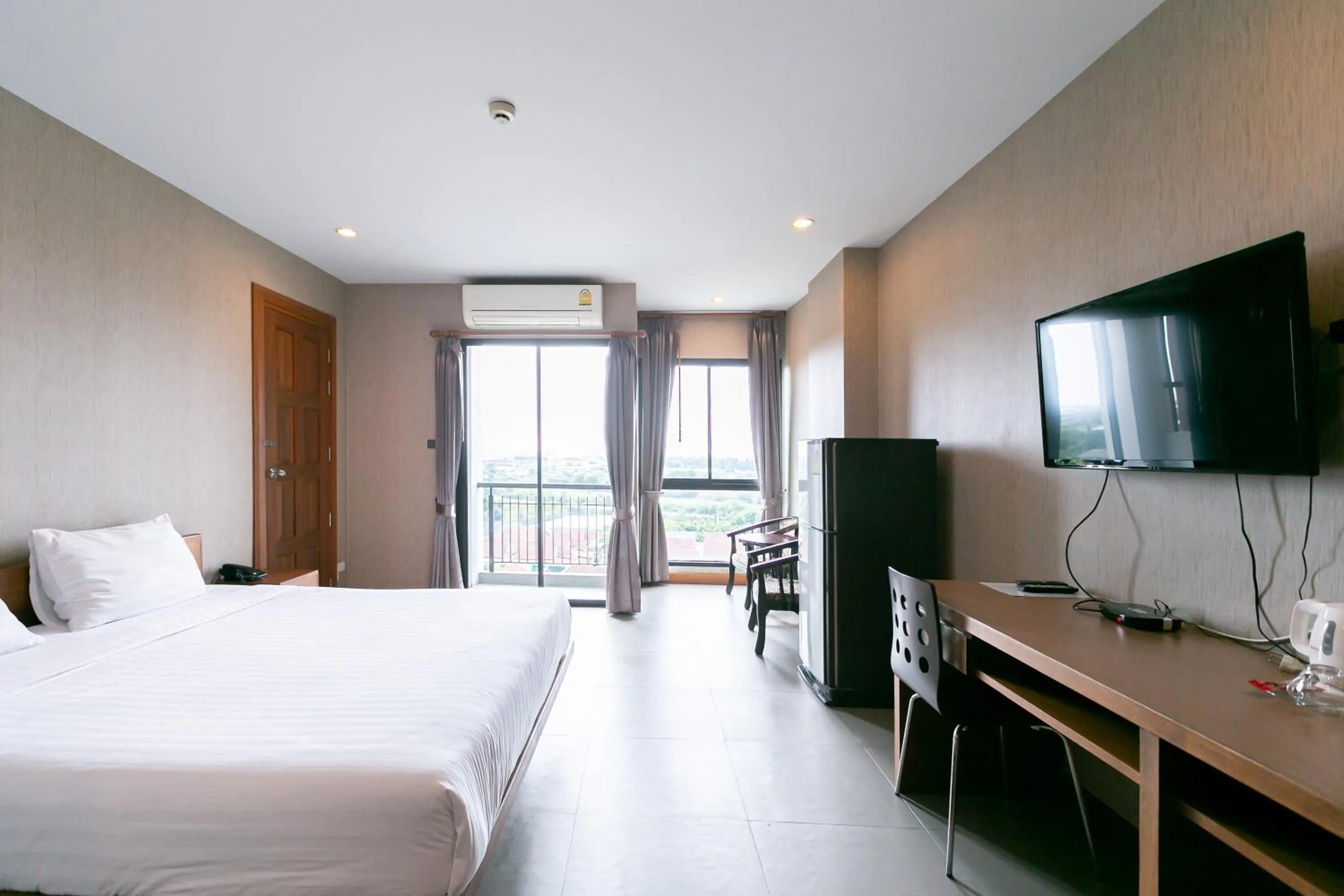 Bed in Farthai Residence