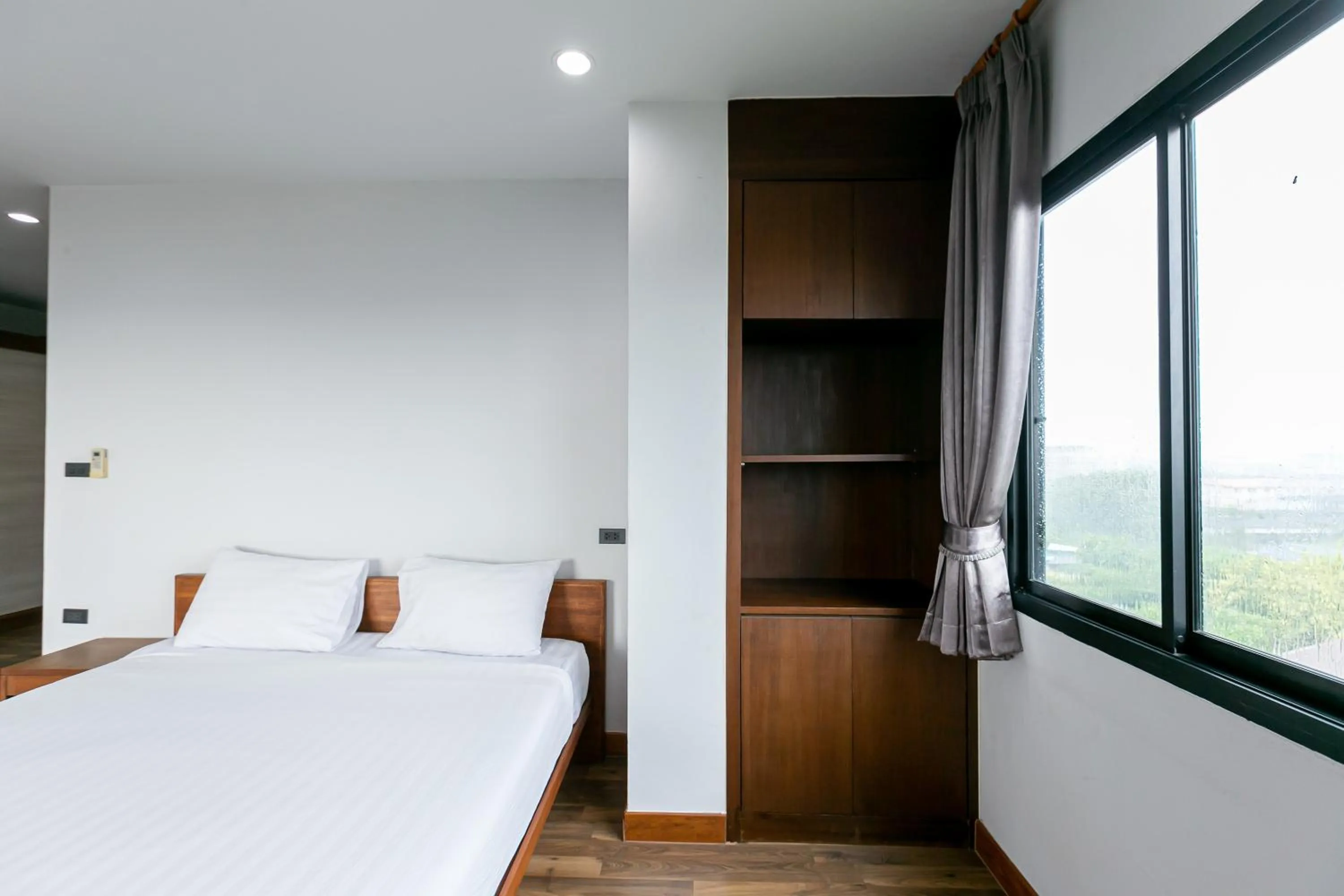 Bed in Farthai Residence