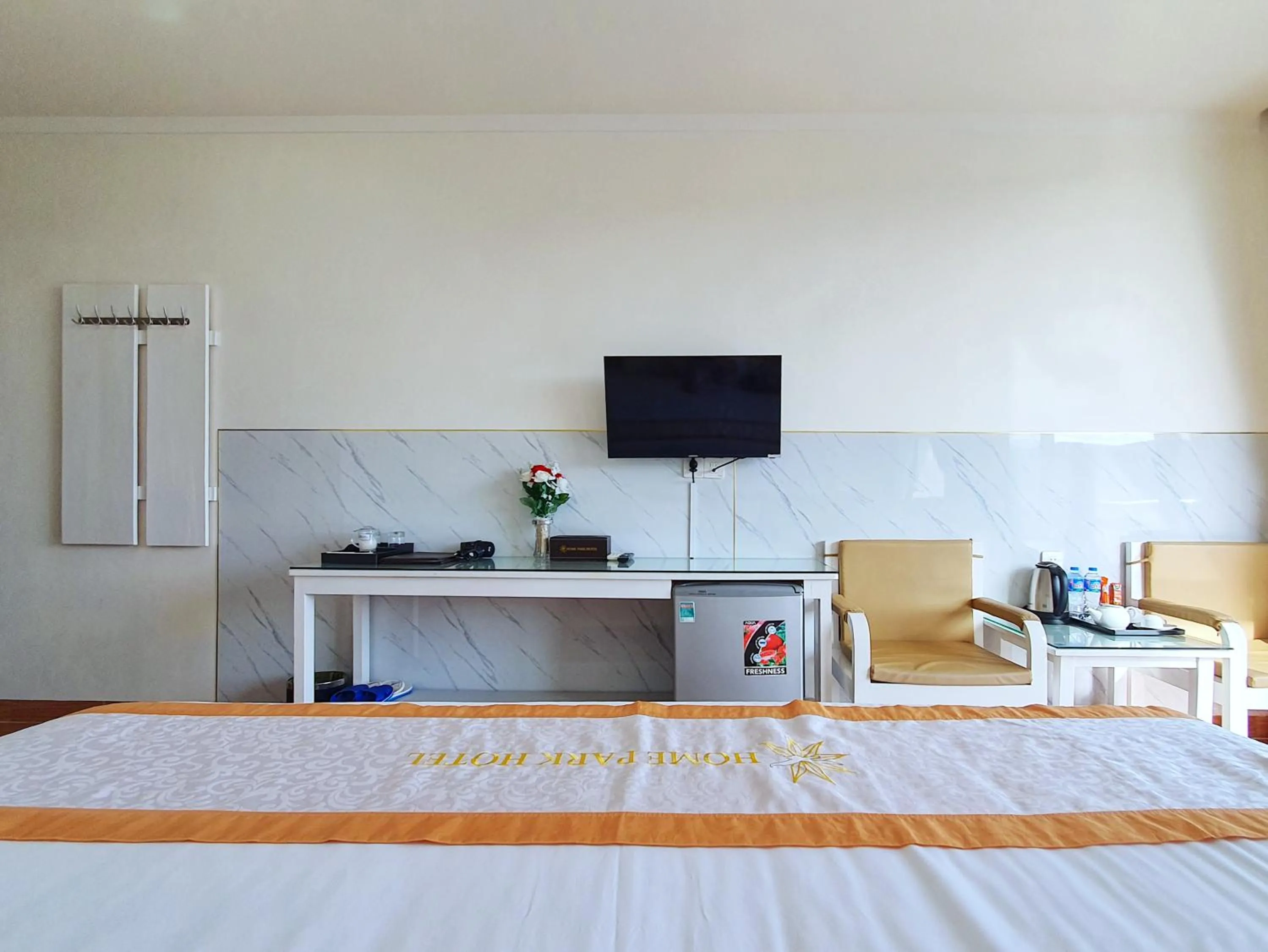 Bedroom, Bed in Home Park Hotel