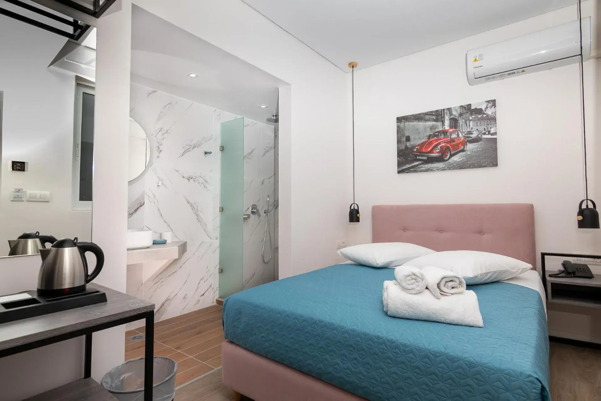 Small Double Room in Dunlin Hotel Small Double Room in Dunlin Hotel