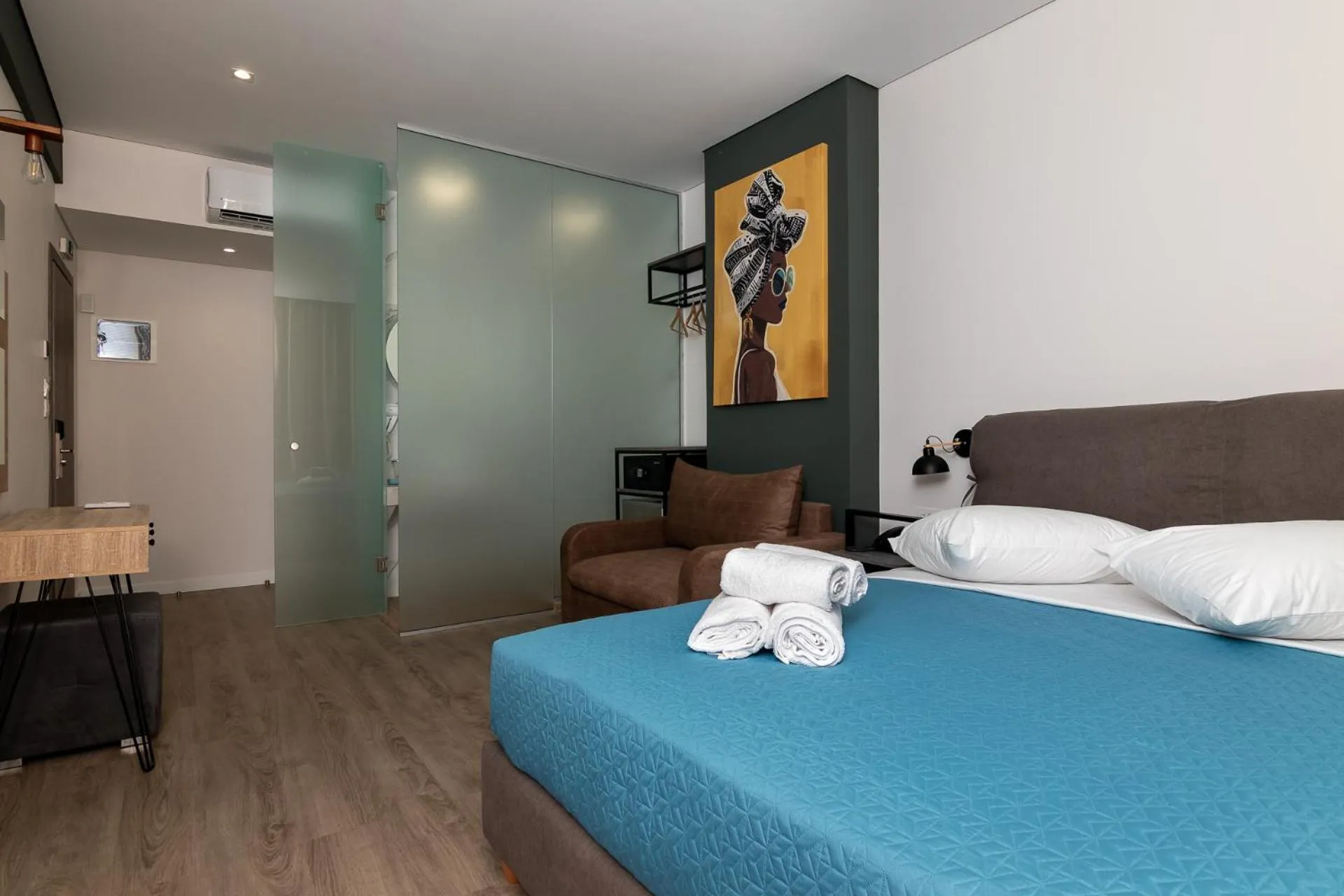 Bedroom, Bed in Dunlin Hotel