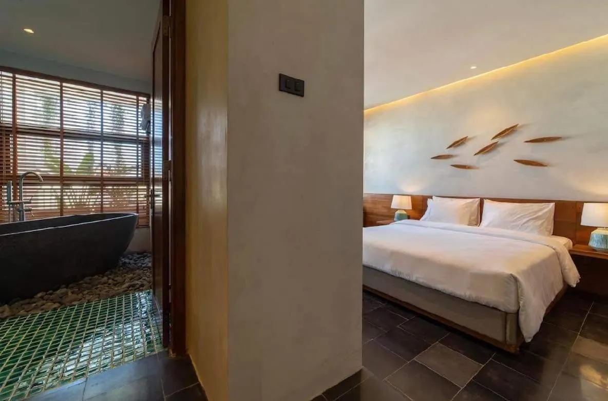 Shower, Bed in Le Mint Hotel Quy Nhơn