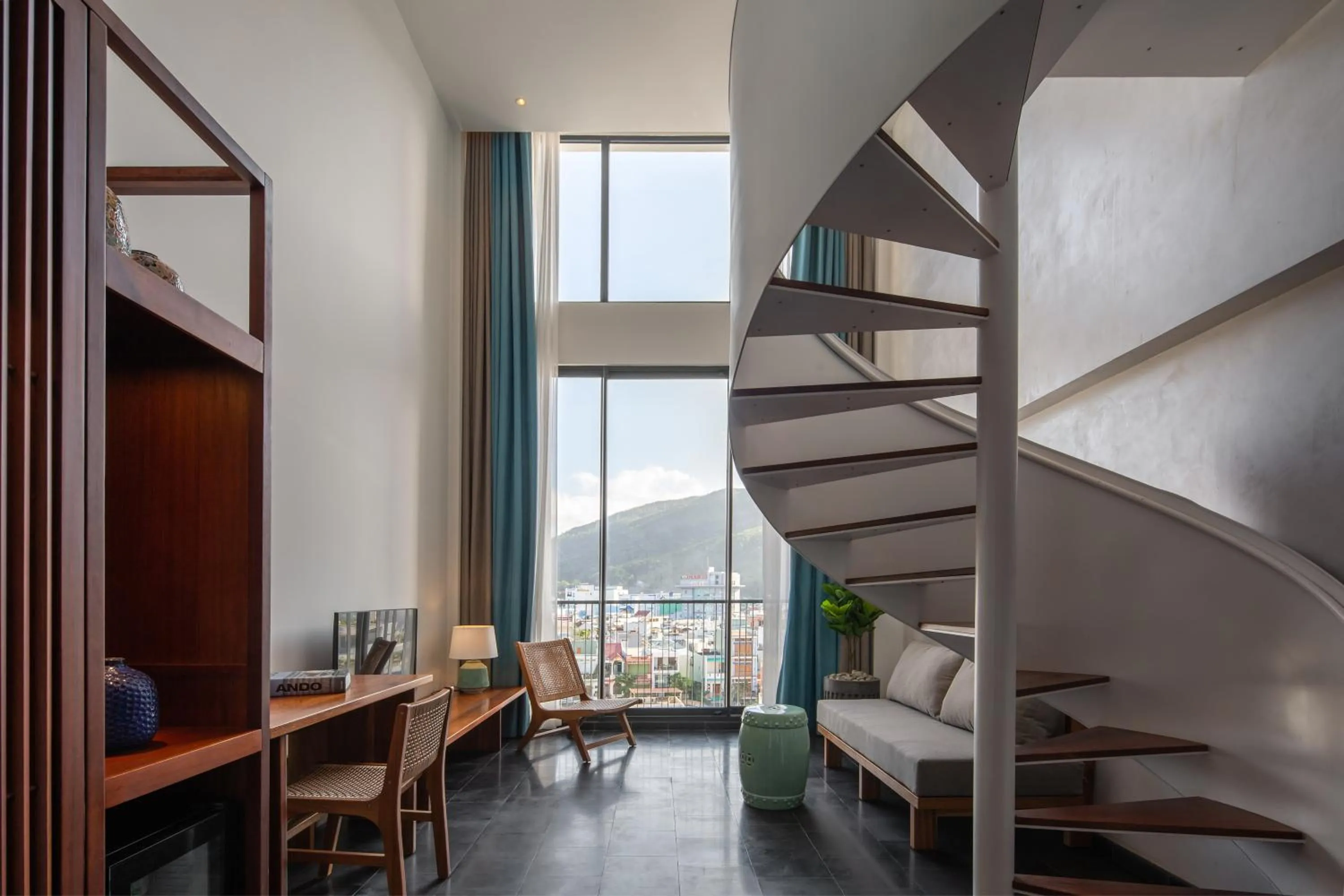 Communal lounge/ TV room in Le Mint Hotel Quy Nhơn