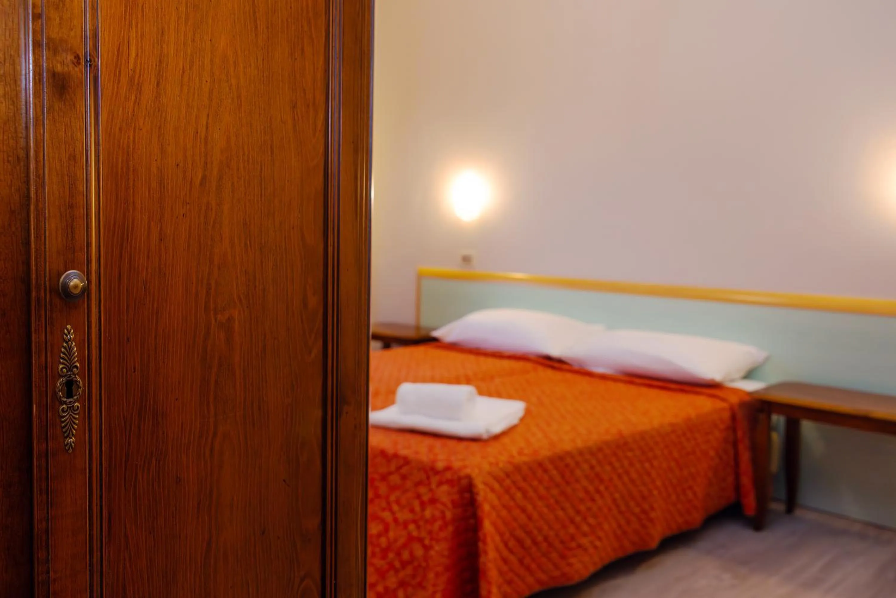 Bed in Hotel Astoria