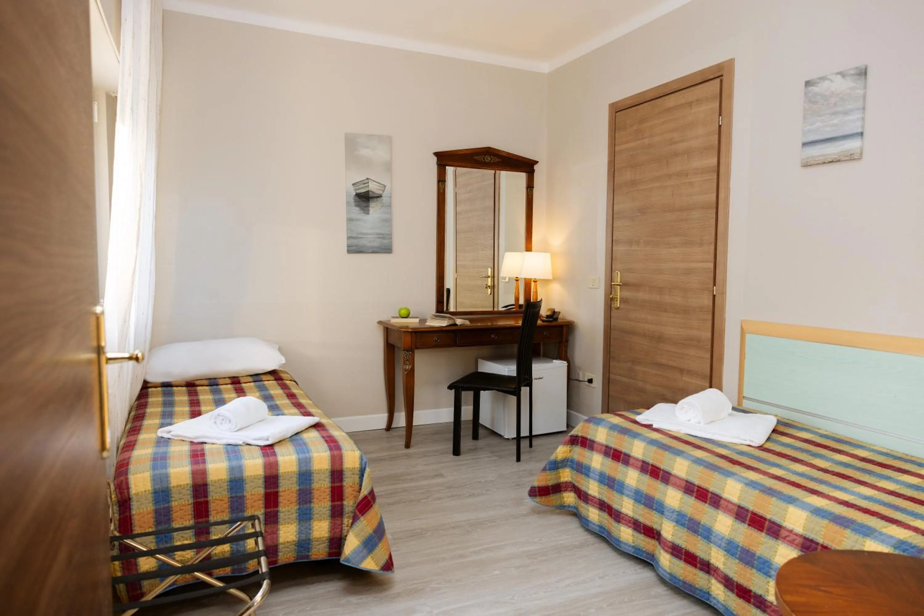 Bedroom, Bed in Hotel Astoria