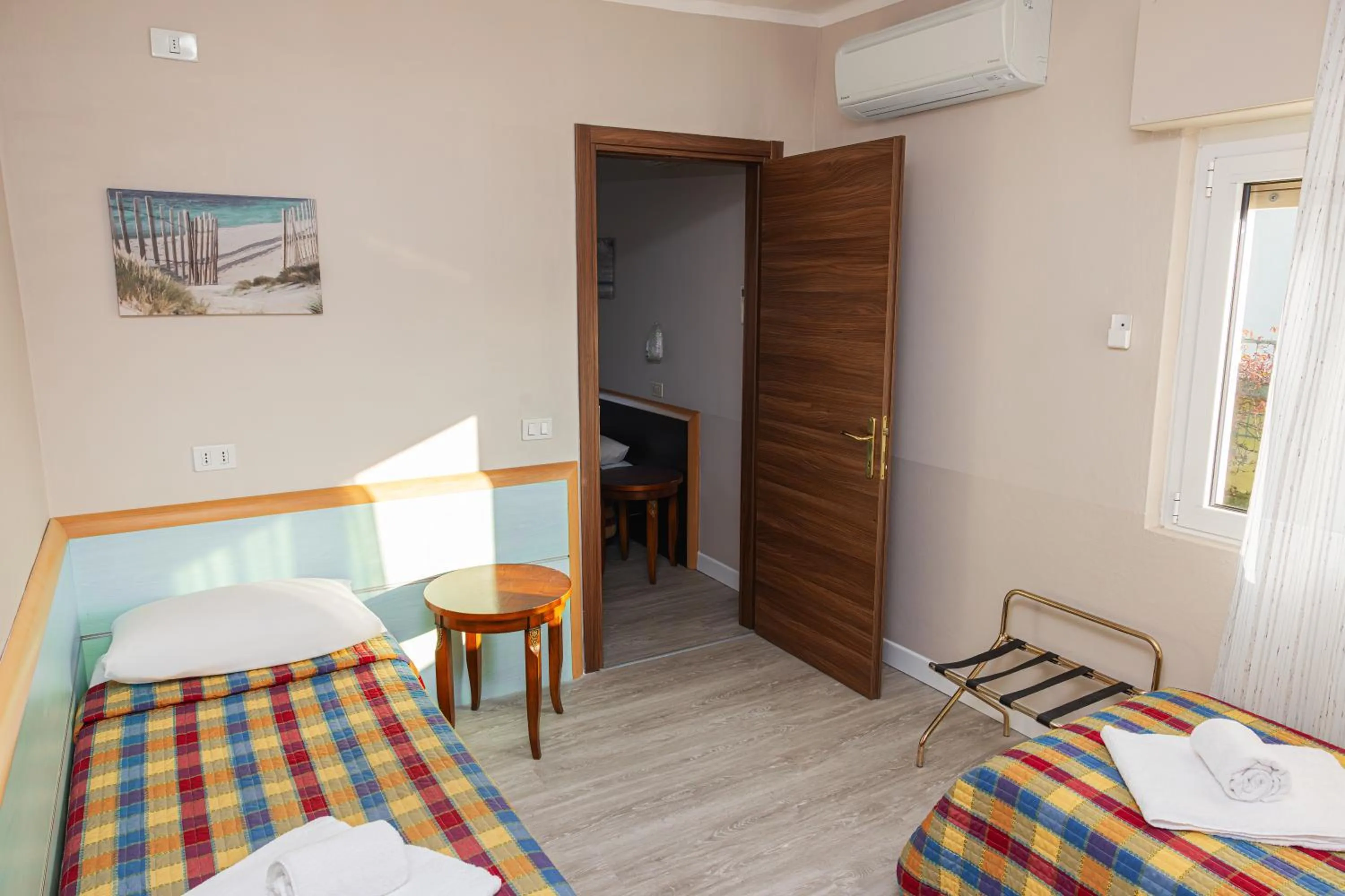 View (from property/room), Bed in Hotel Astoria