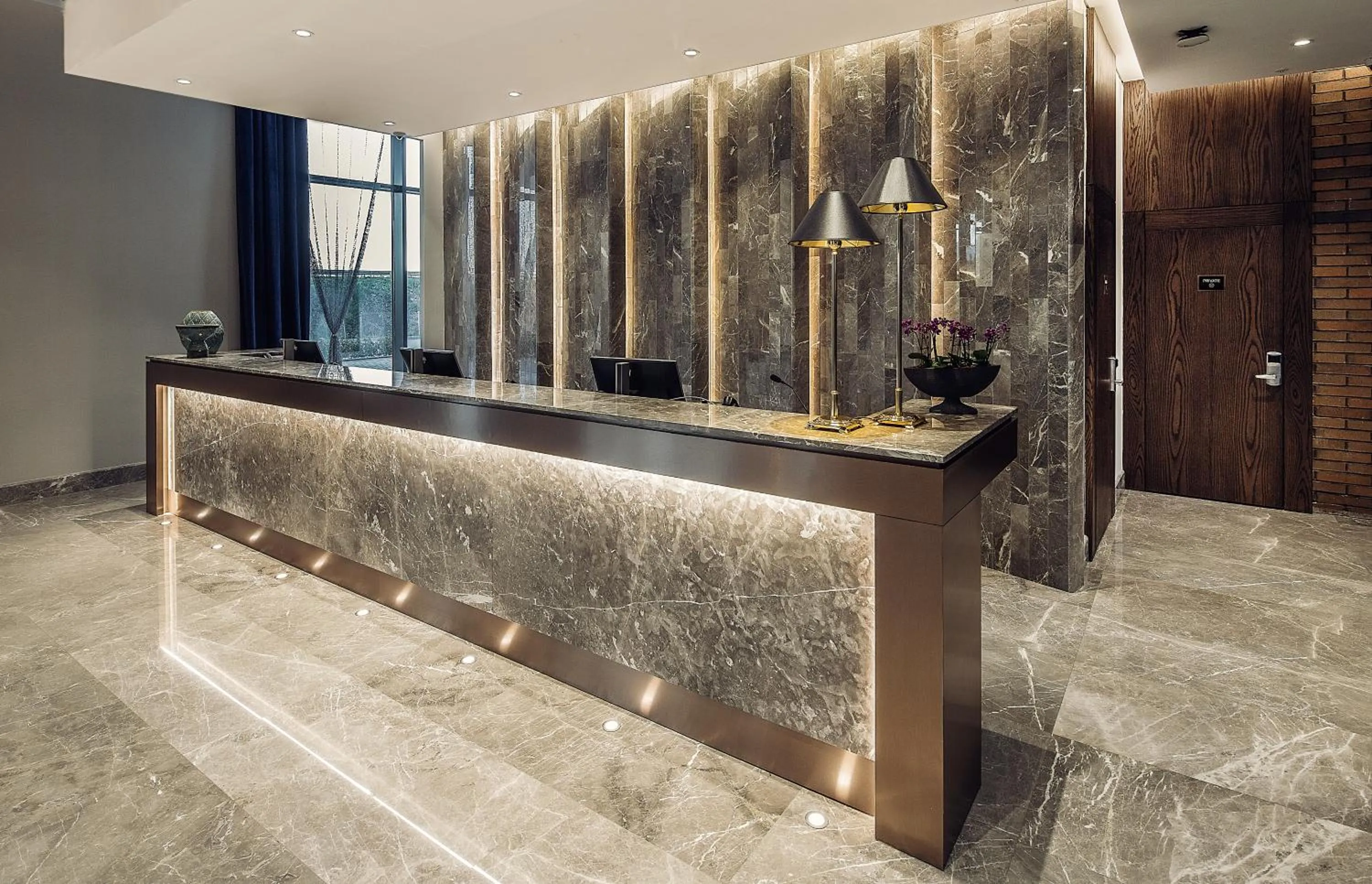 Lobby or reception in Dedeman Kartepe Kocaeli