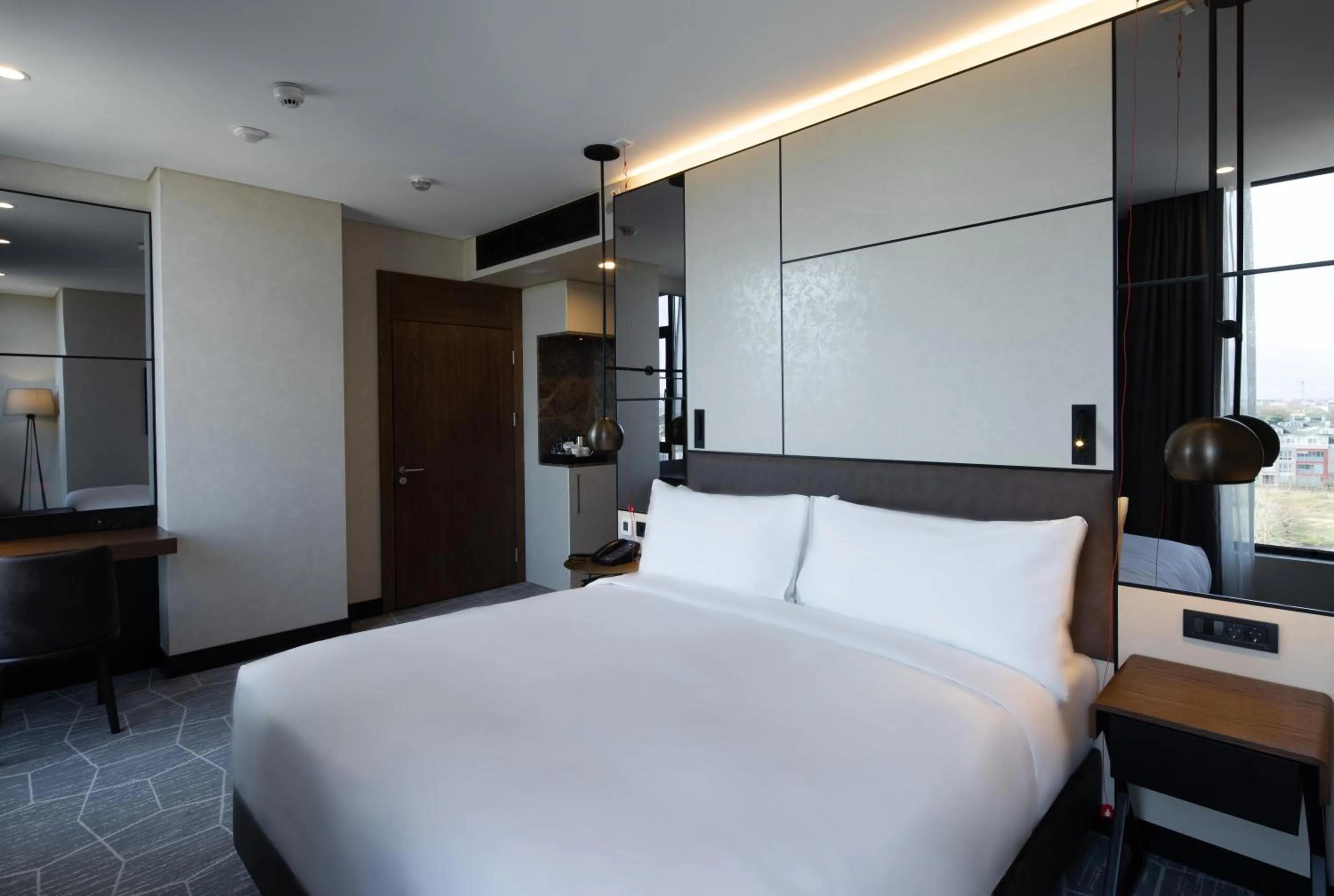 Photo of the whole room, Bed in Dedeman Kartepe Kocaeli