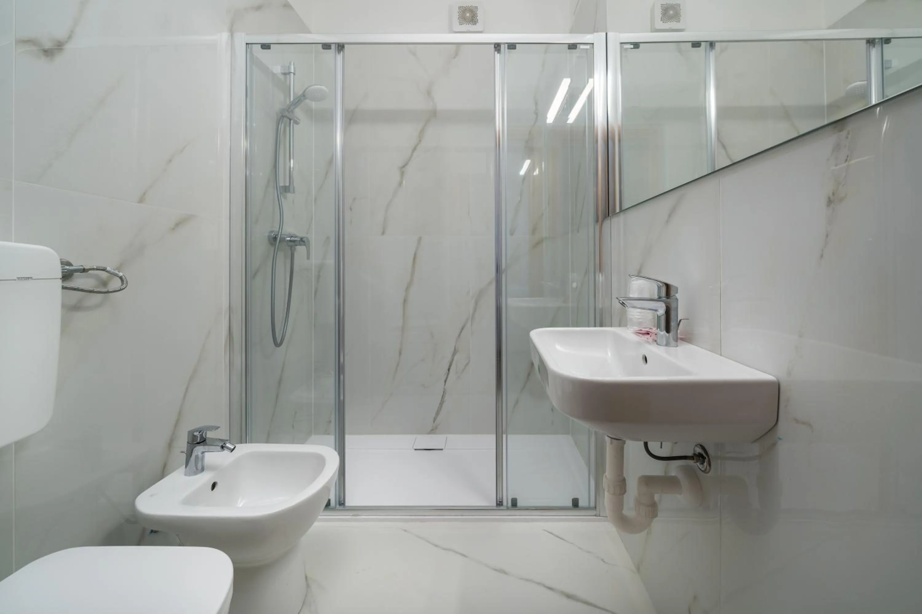 Bathroom in Hotel Centro Turistico Gardesano