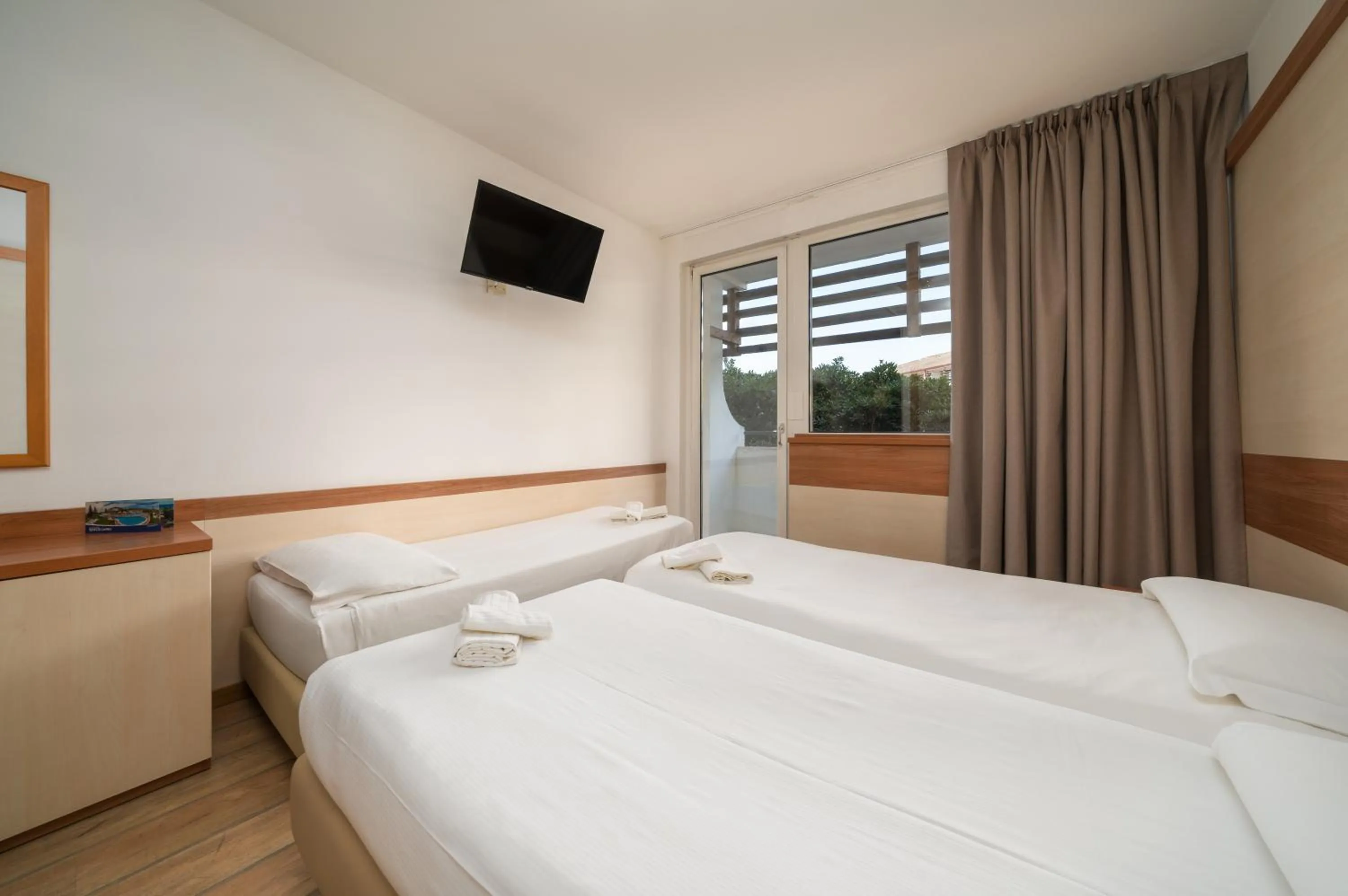 Photo of the whole room, Bed in Hotel Centro Turistico Gardesano