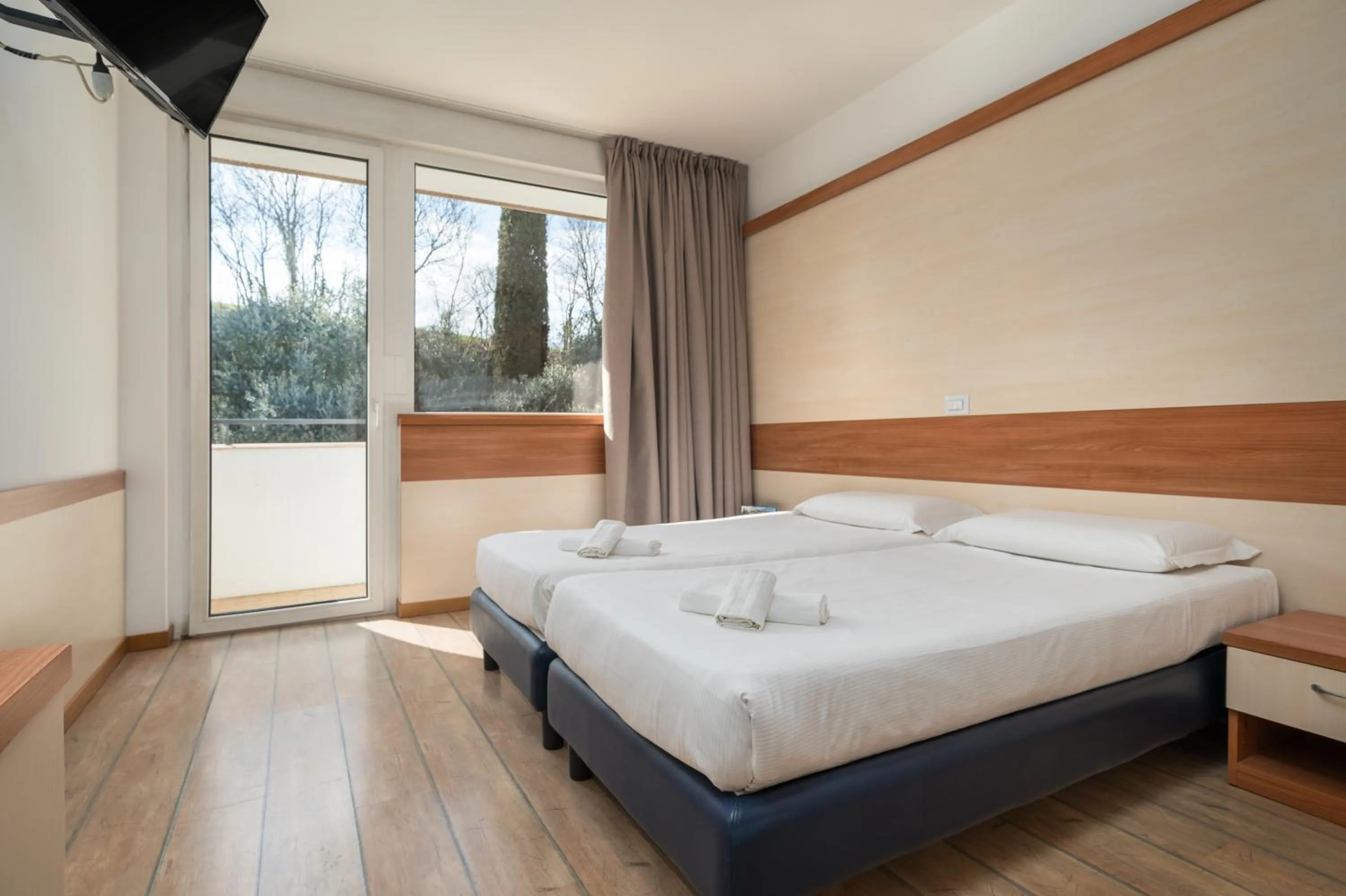 Bed in Hotel Centro Turistico Gardesano