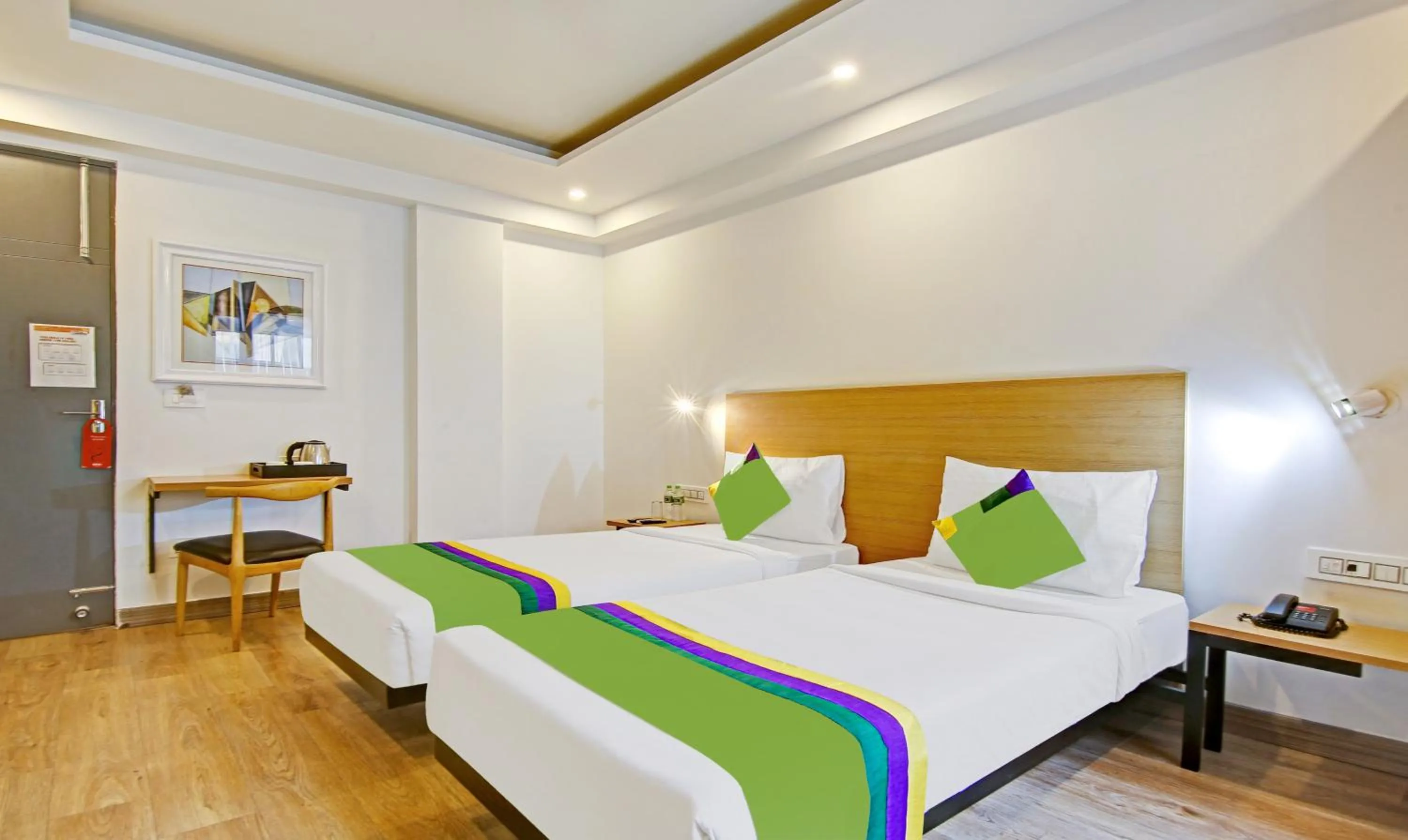 Bedroom, Bed in Treebo Ahinsa Residency Sohna Road