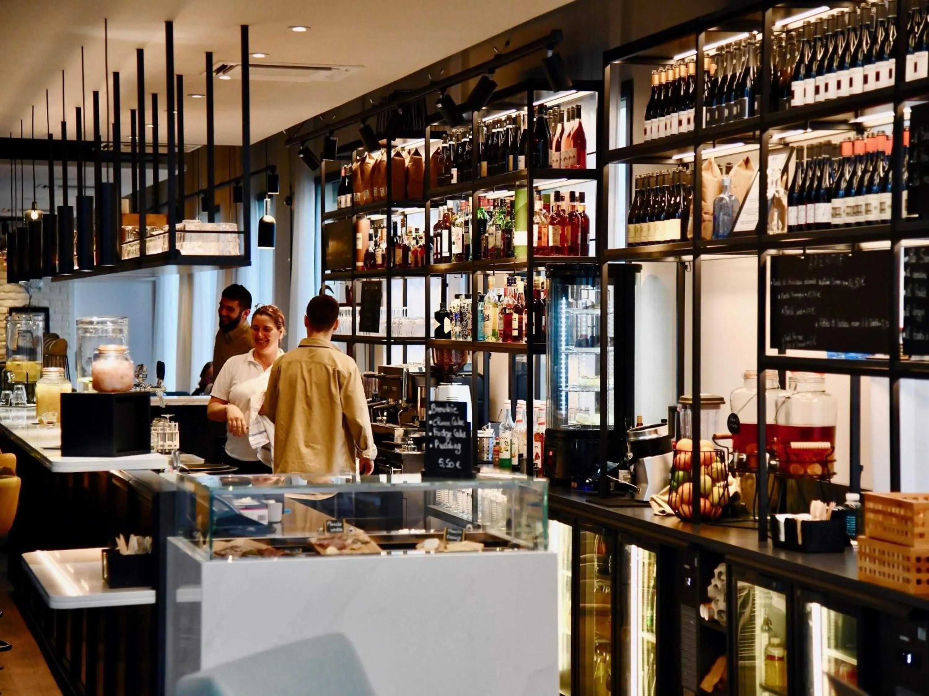 Lounge or bar in ibis budget Saint Nazaire Centre Gare