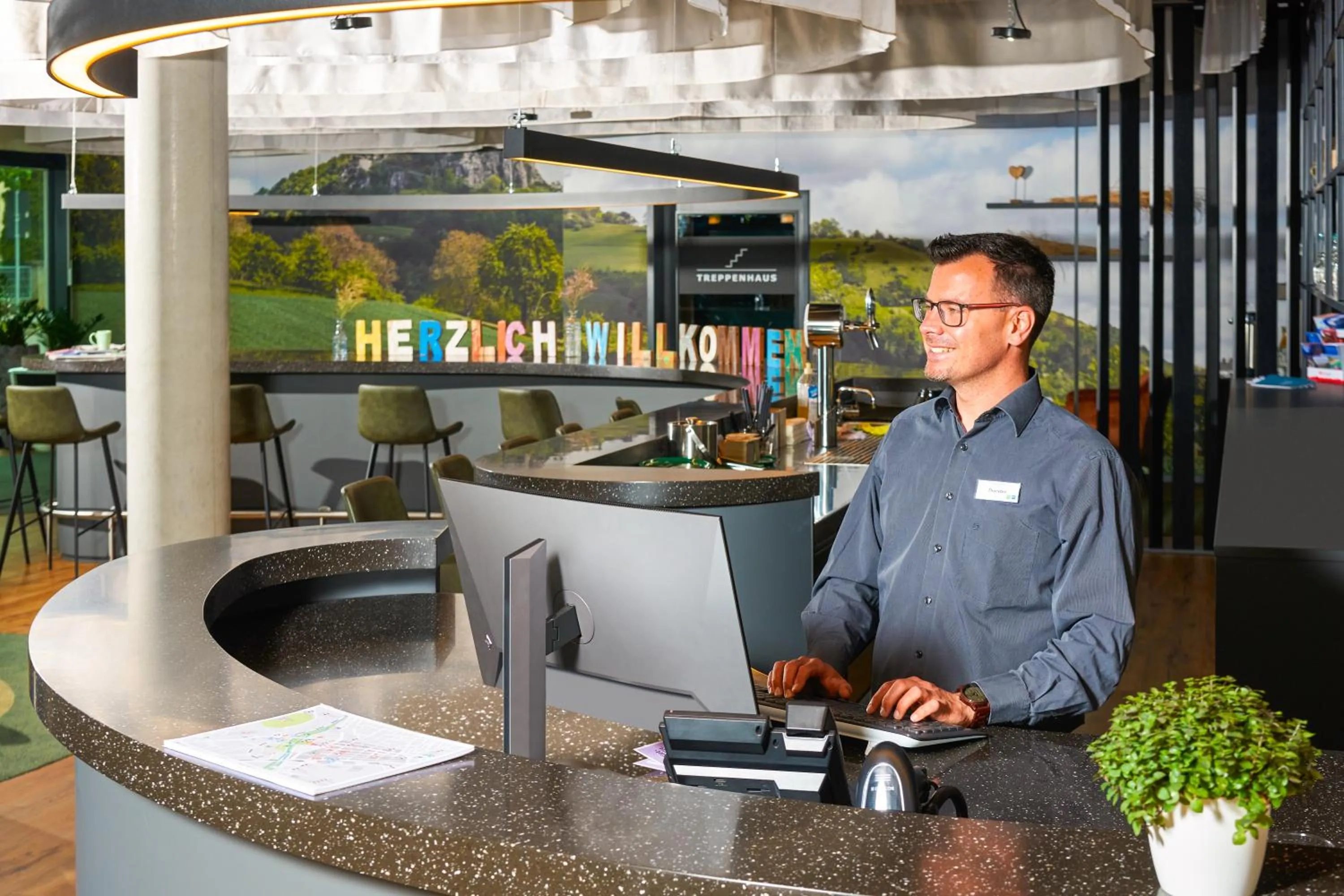 Lobby or reception in Ibis Styles Singen