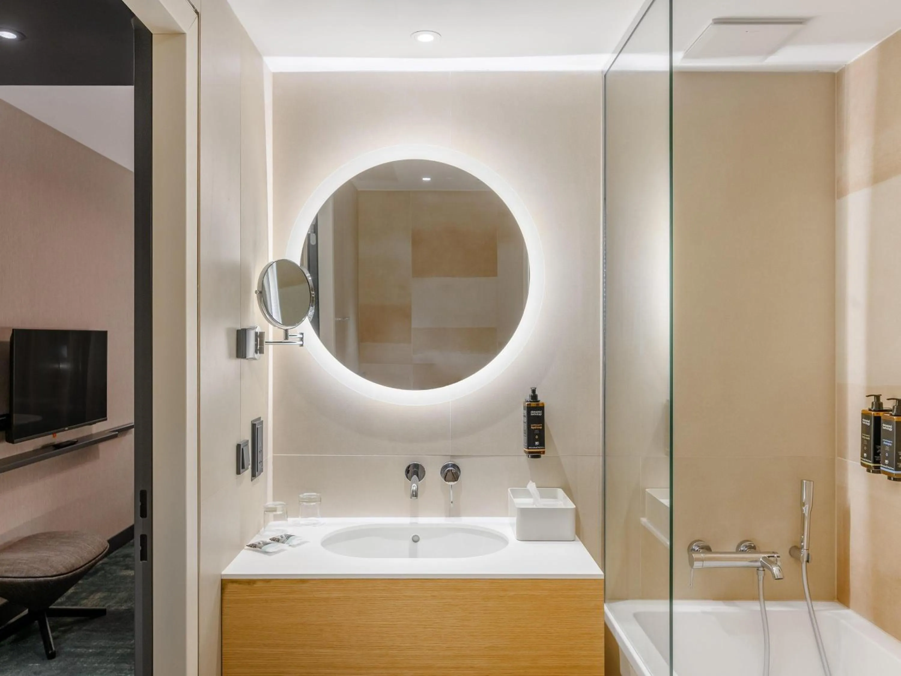 Bedroom in Mercure Debrecen