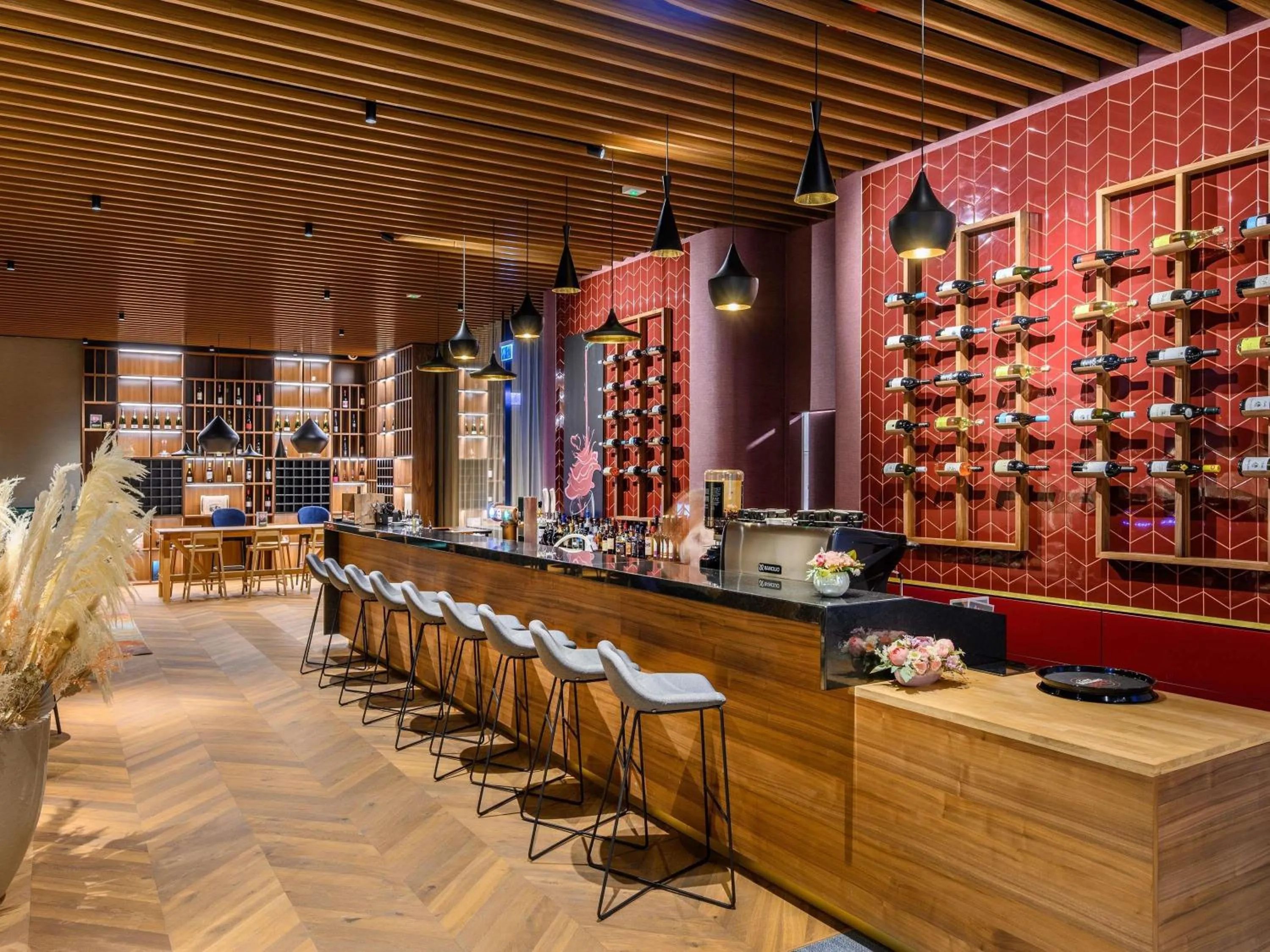 Lounge or bar in Mercure Debrecen