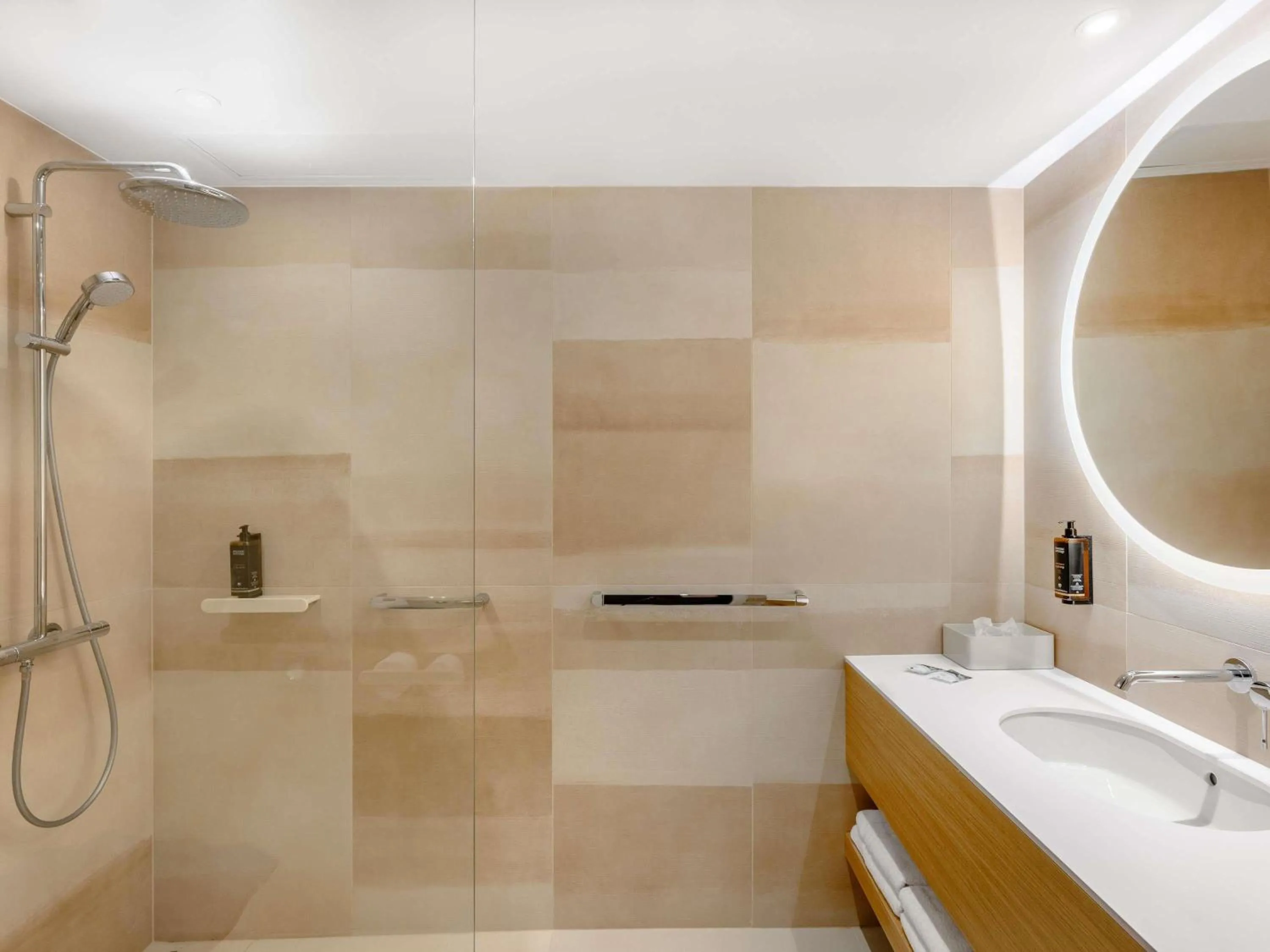 Bedroom in Mercure Debrecen