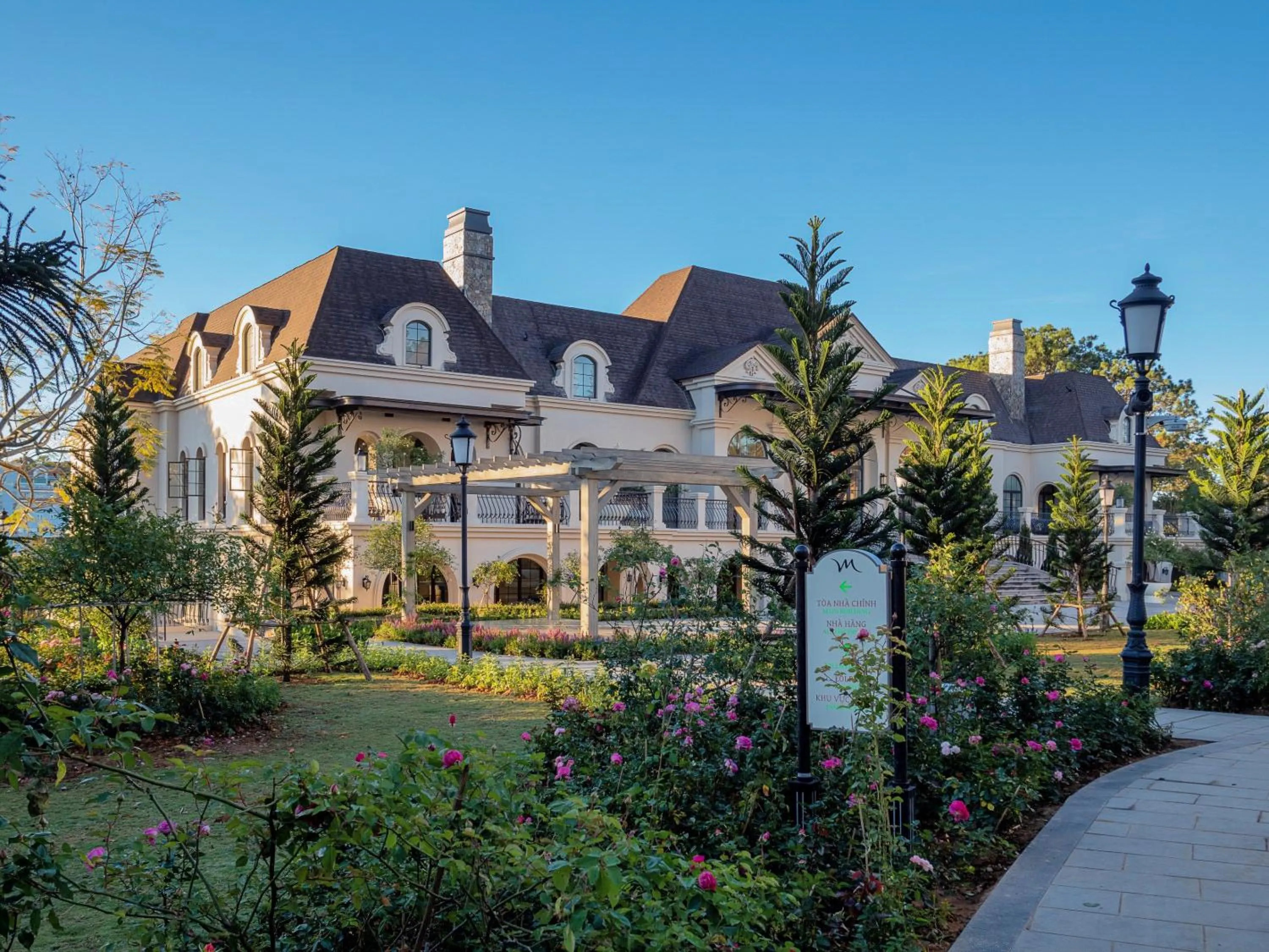 Property building in Mercure Dalat Resort