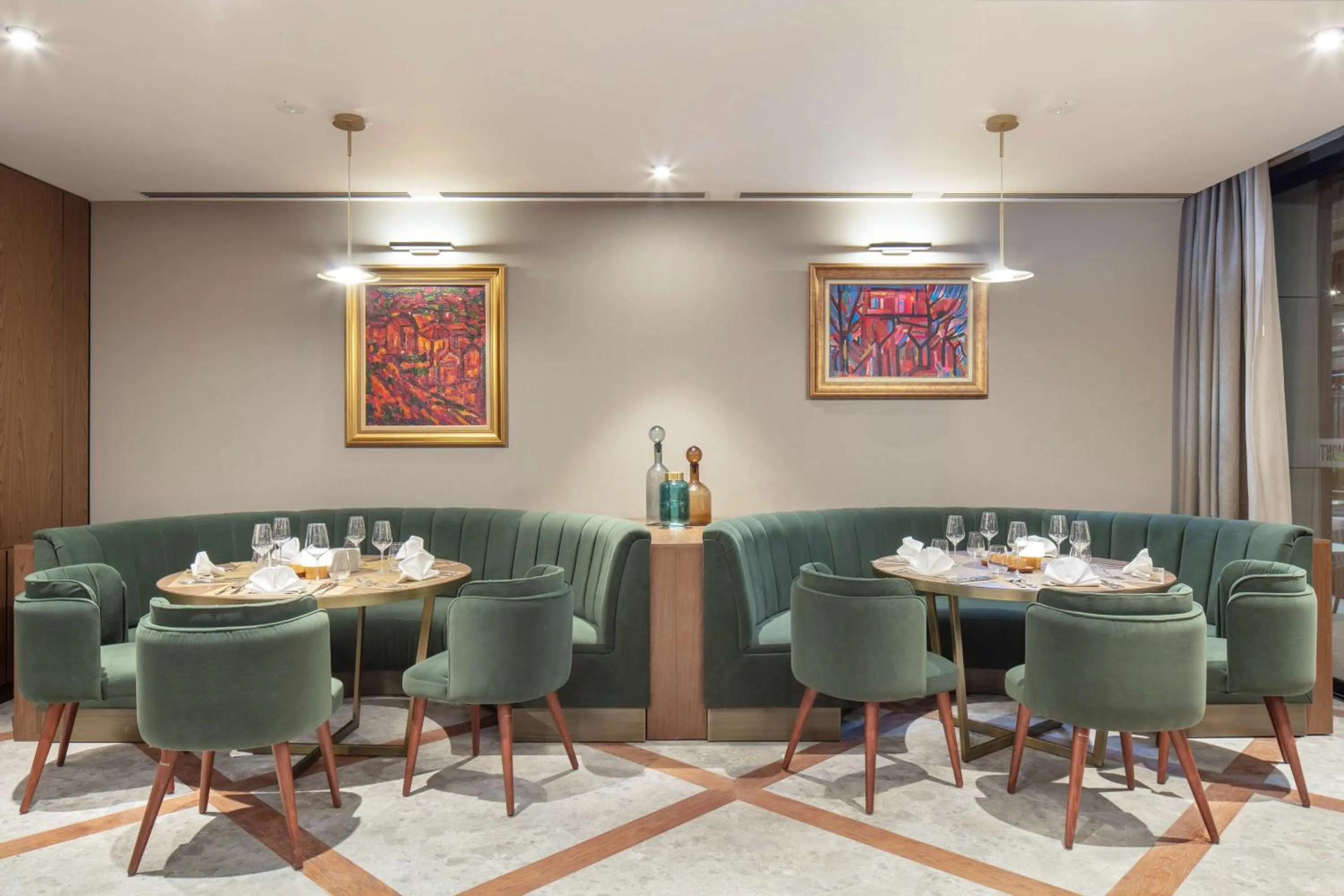 Restaurant/places to eat in Doubletree By Hilton Plovdiv Center