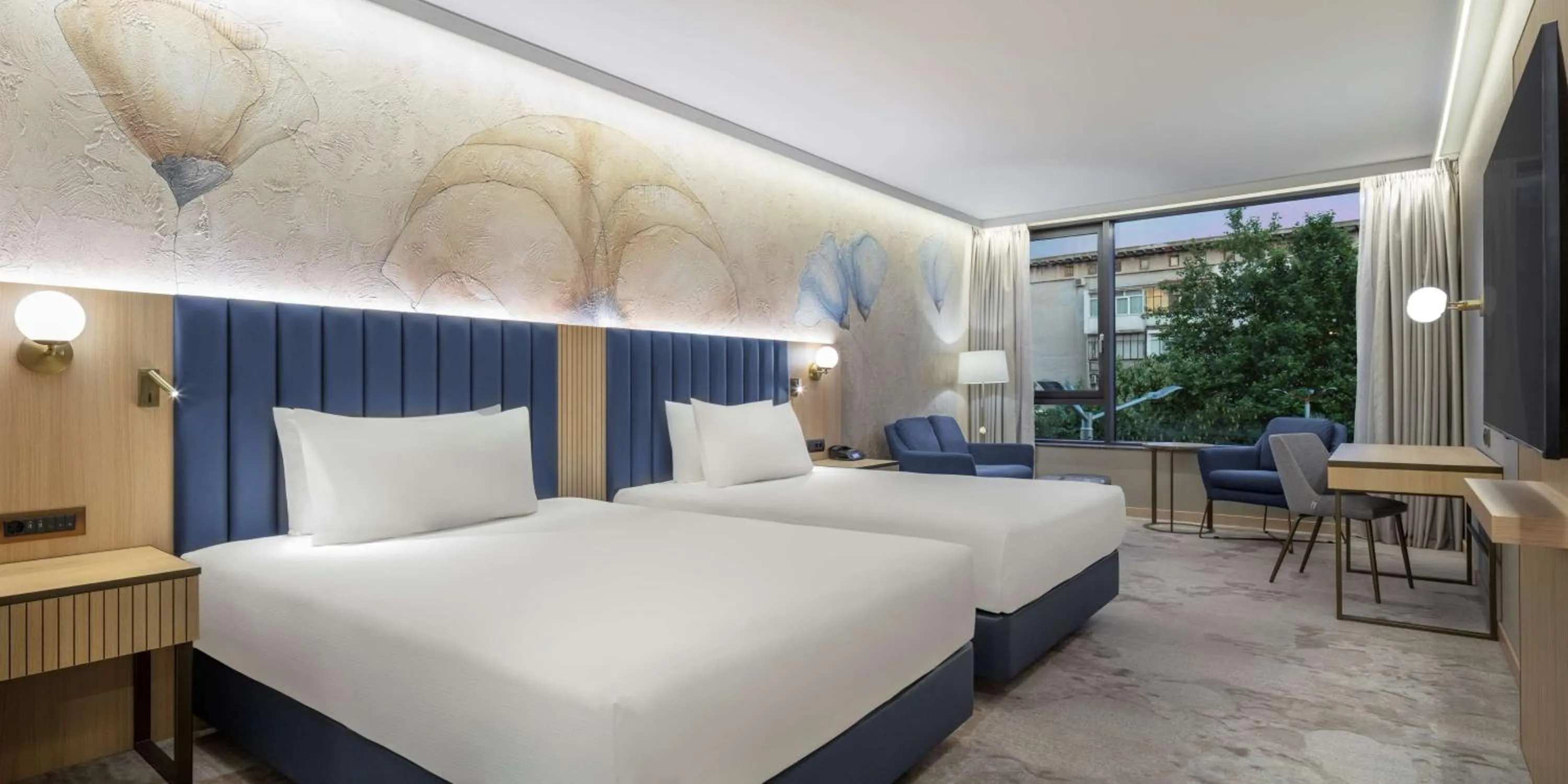 Bedroom, Bed in Doubletree By Hilton Plovdiv Center