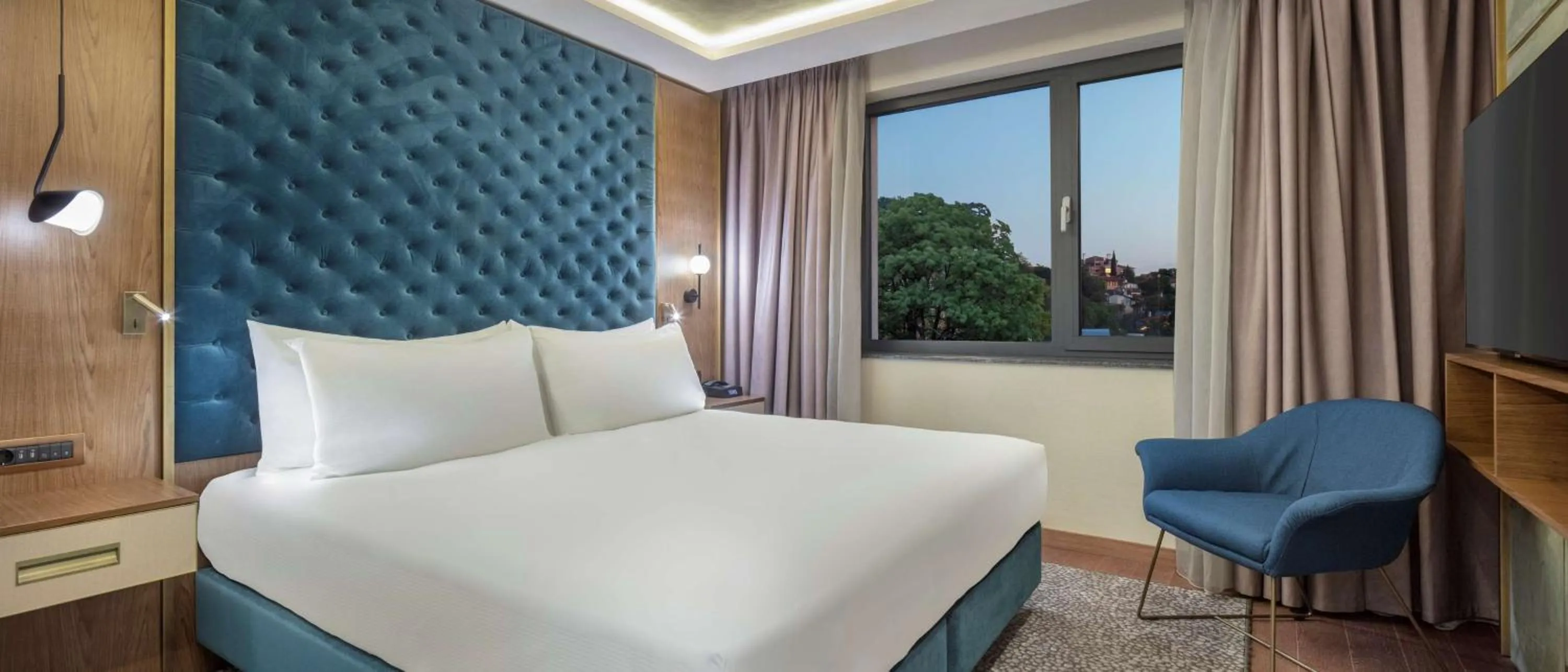 Bed in Doubletree By Hilton Plovdiv Center