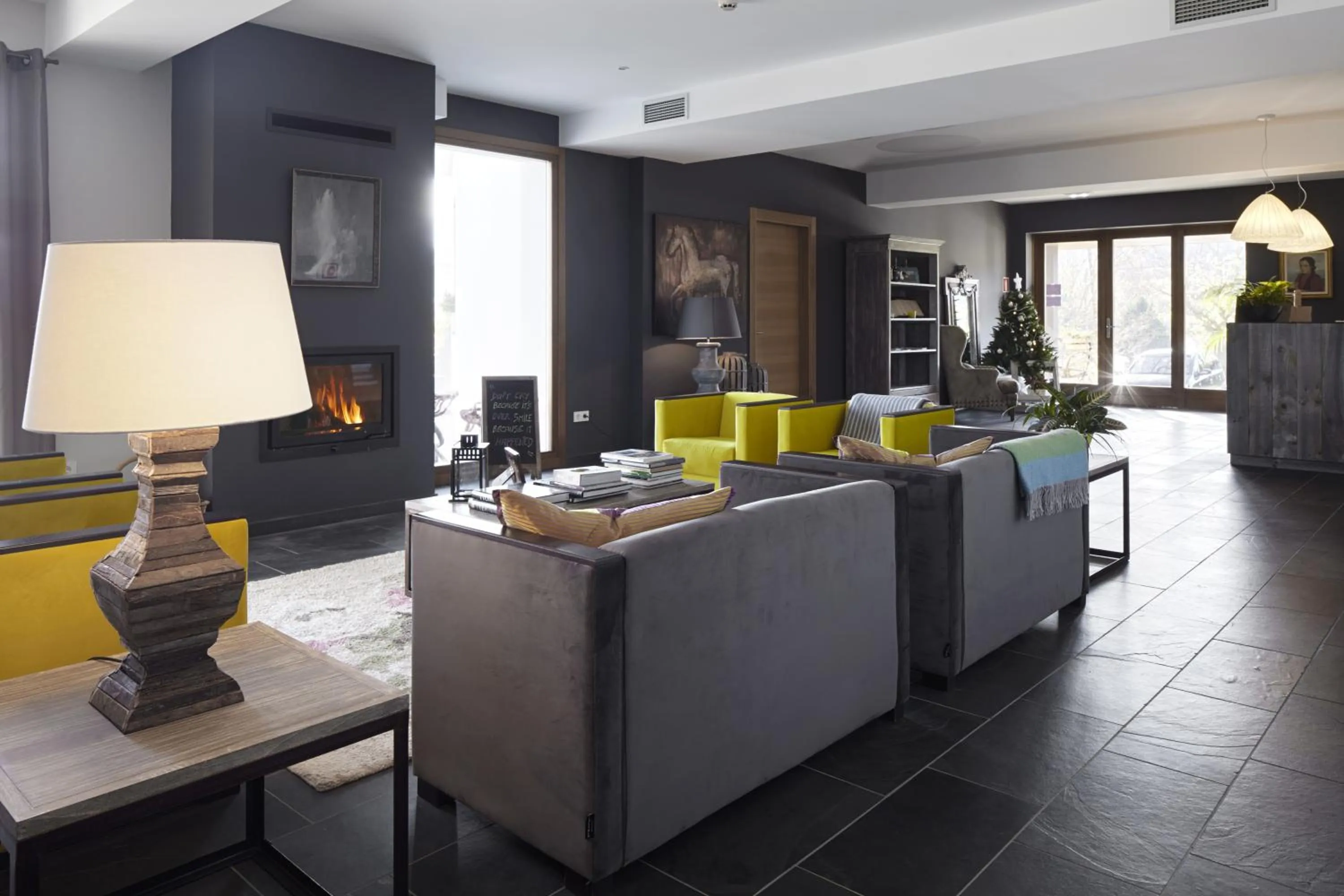 Communal lounge/ TV room in Hotel San Prudentzio