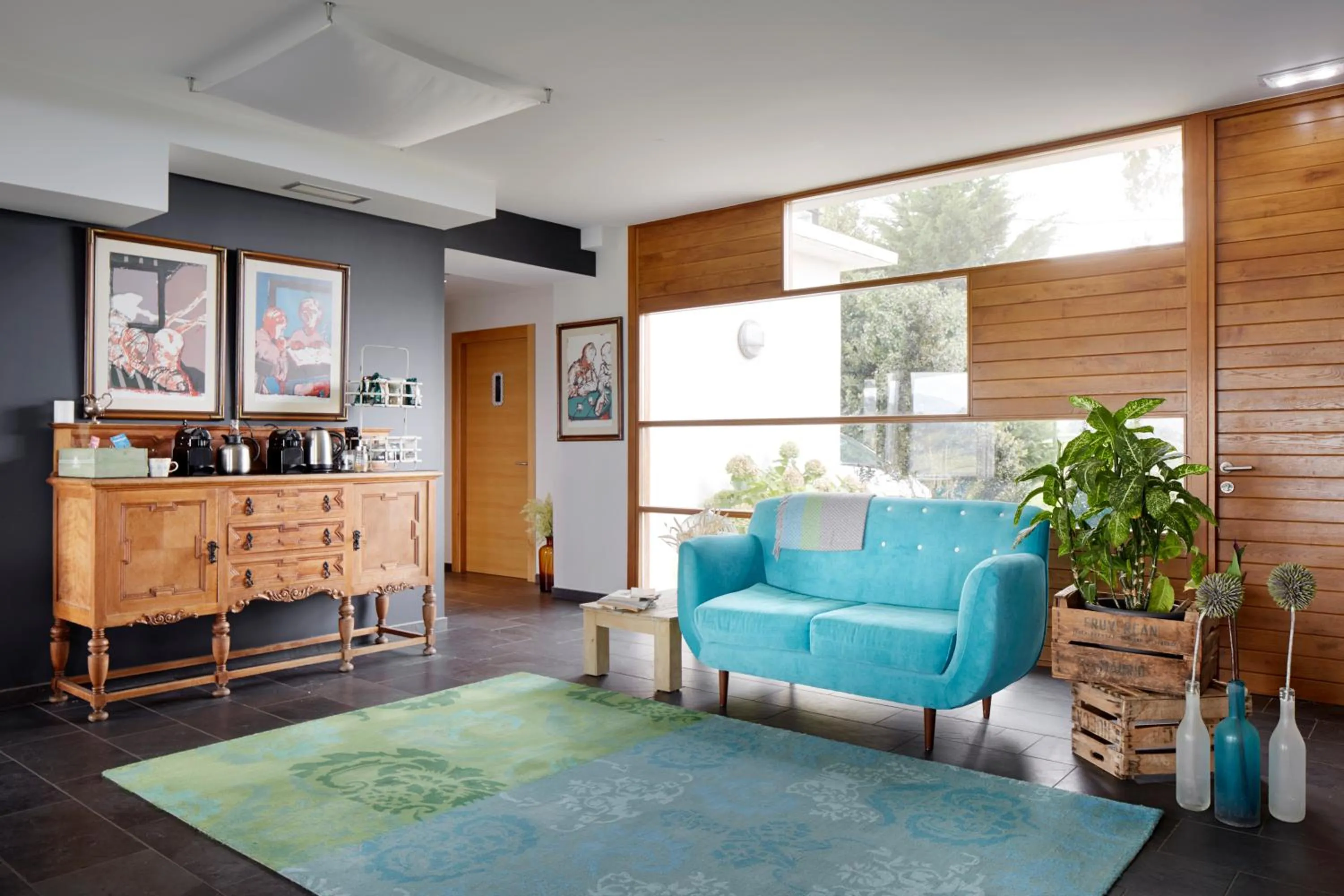 Communal lounge/ TV room in Hotel San Prudentzio