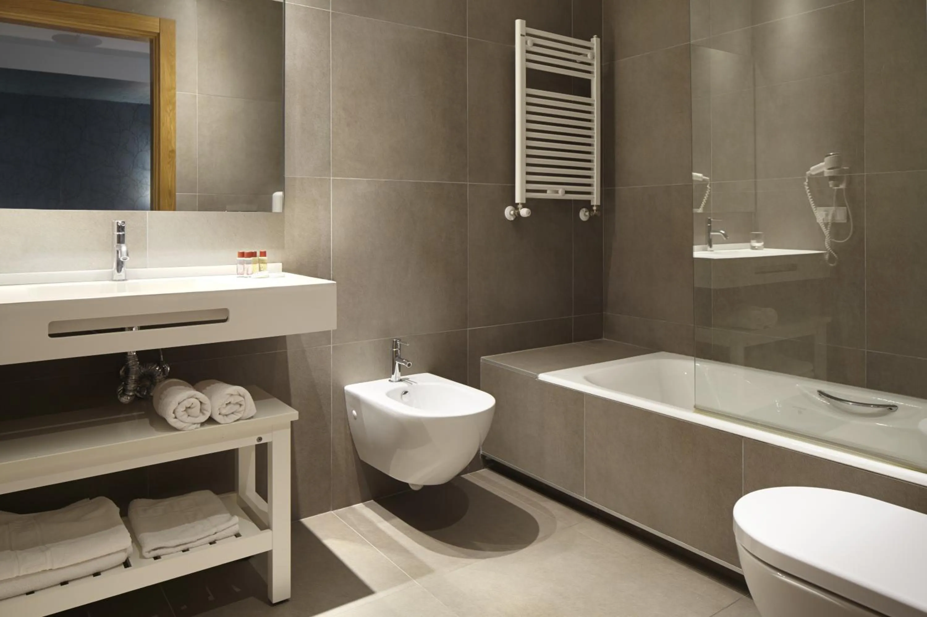 Bathroom in Hotel San Prudentzio