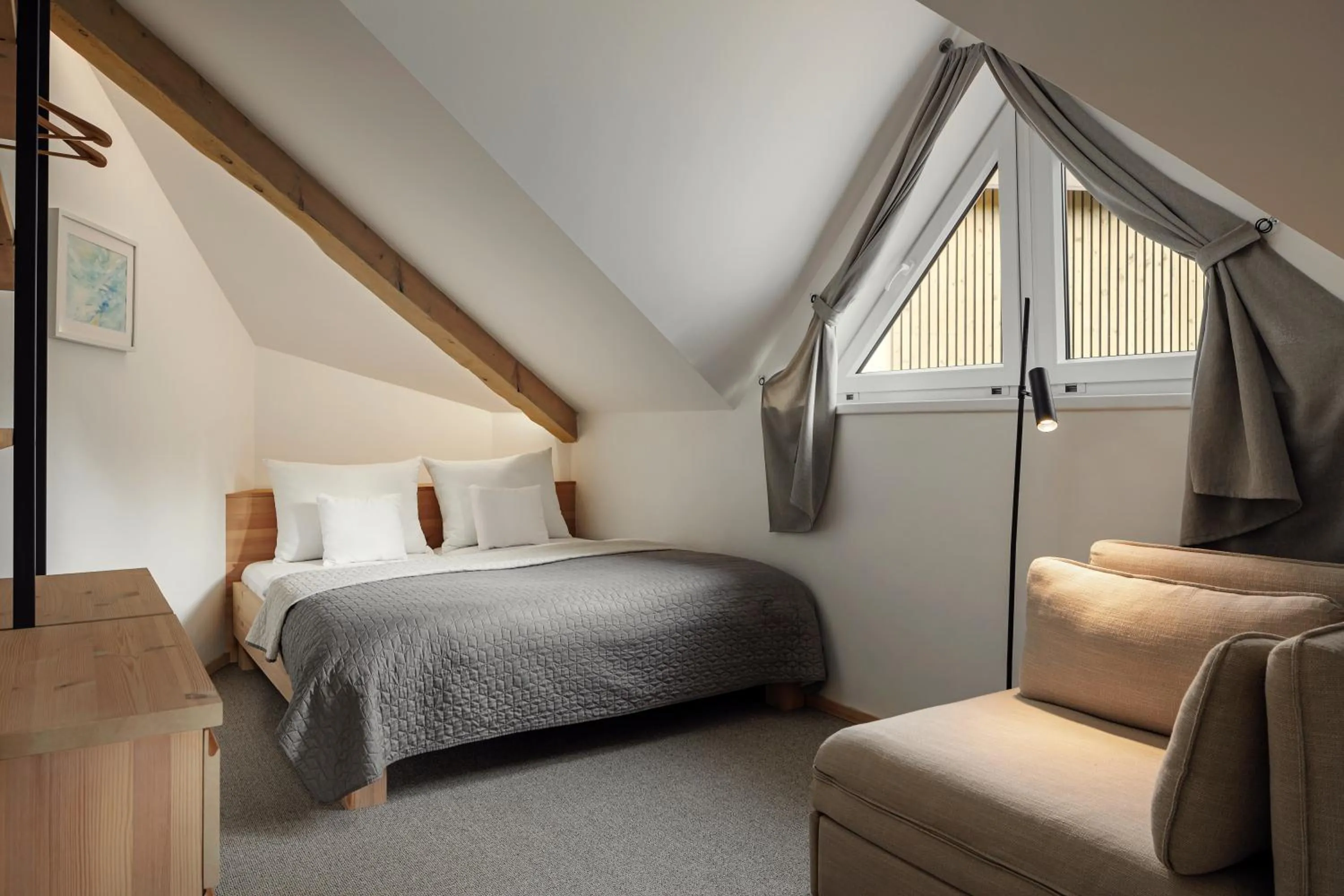 Bedroom, Bed in Ski & Spa hotel BELLEVUE