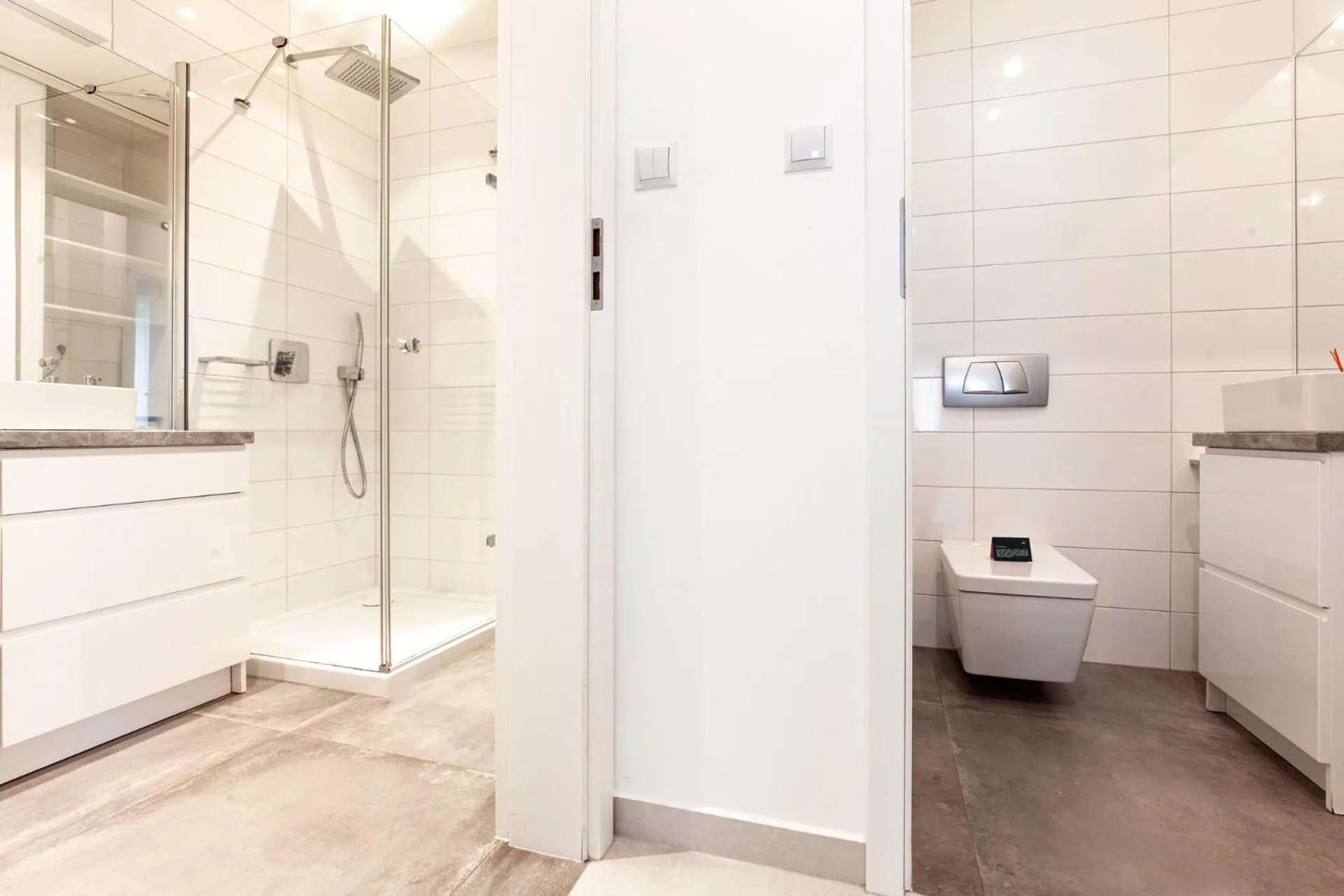 Shower in Holimo Hotel