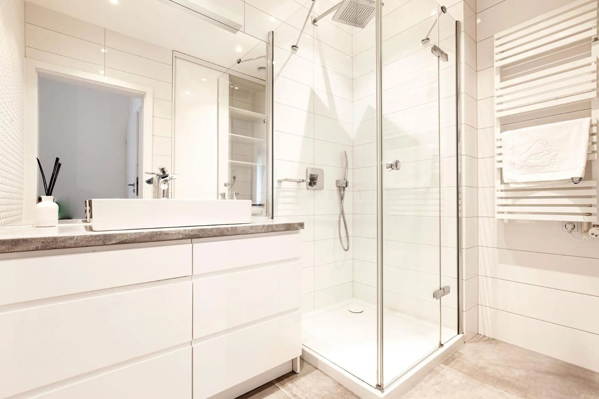 Shower in Holimo Hotel