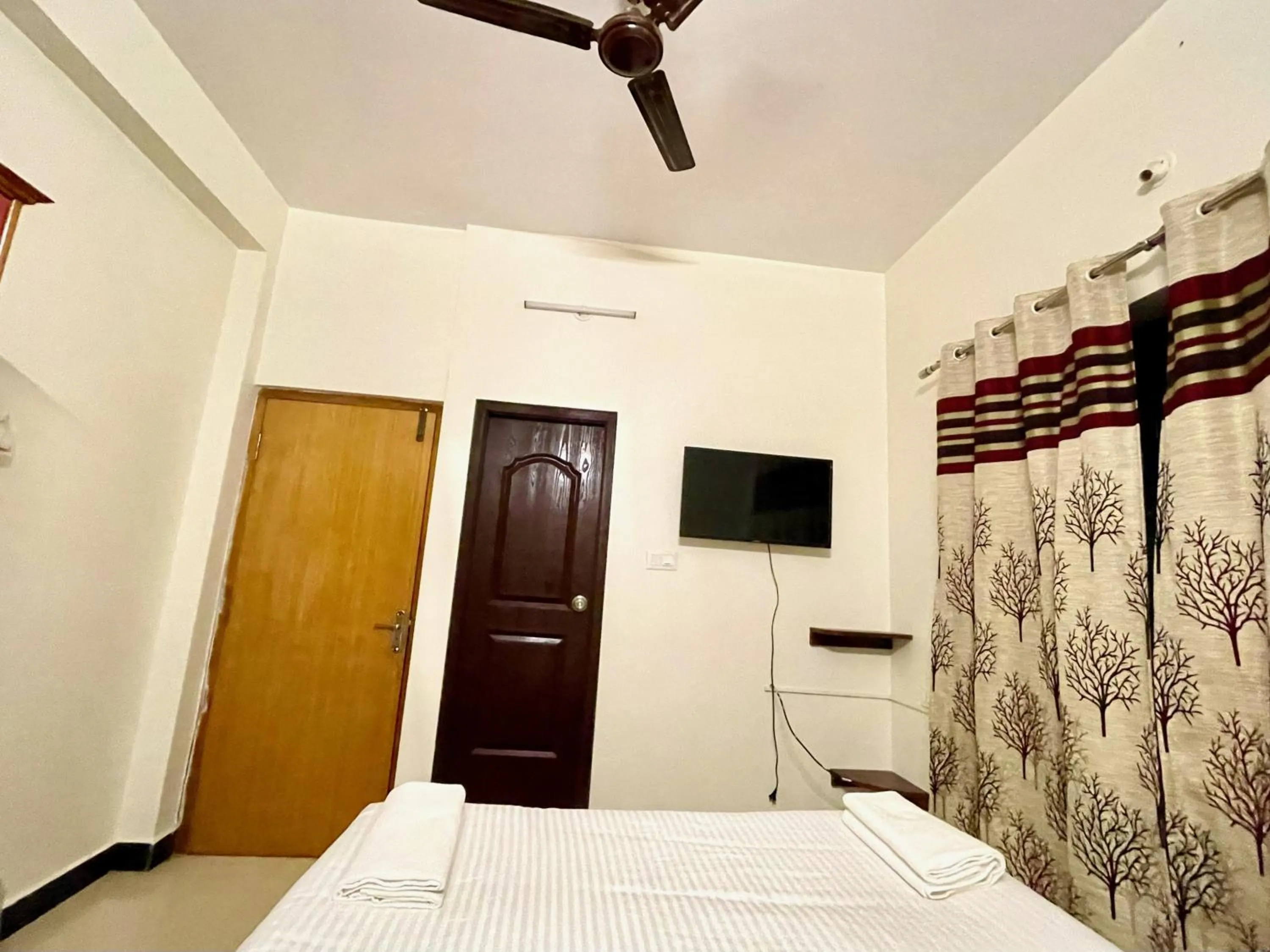 TV and multimedia, Bed in Ashray Residency