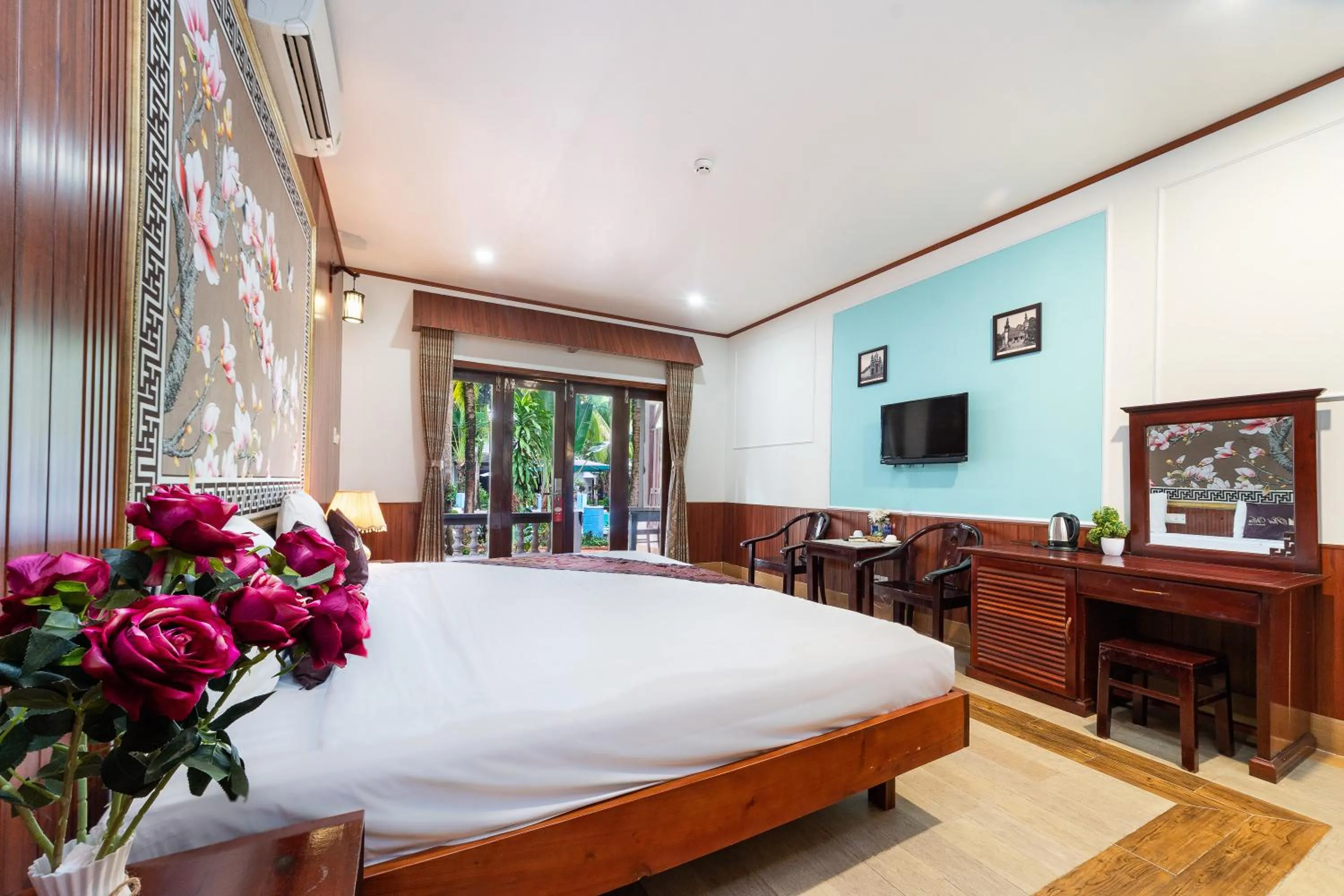 Bed in Phu Van Resort & Spa Phu Quoc