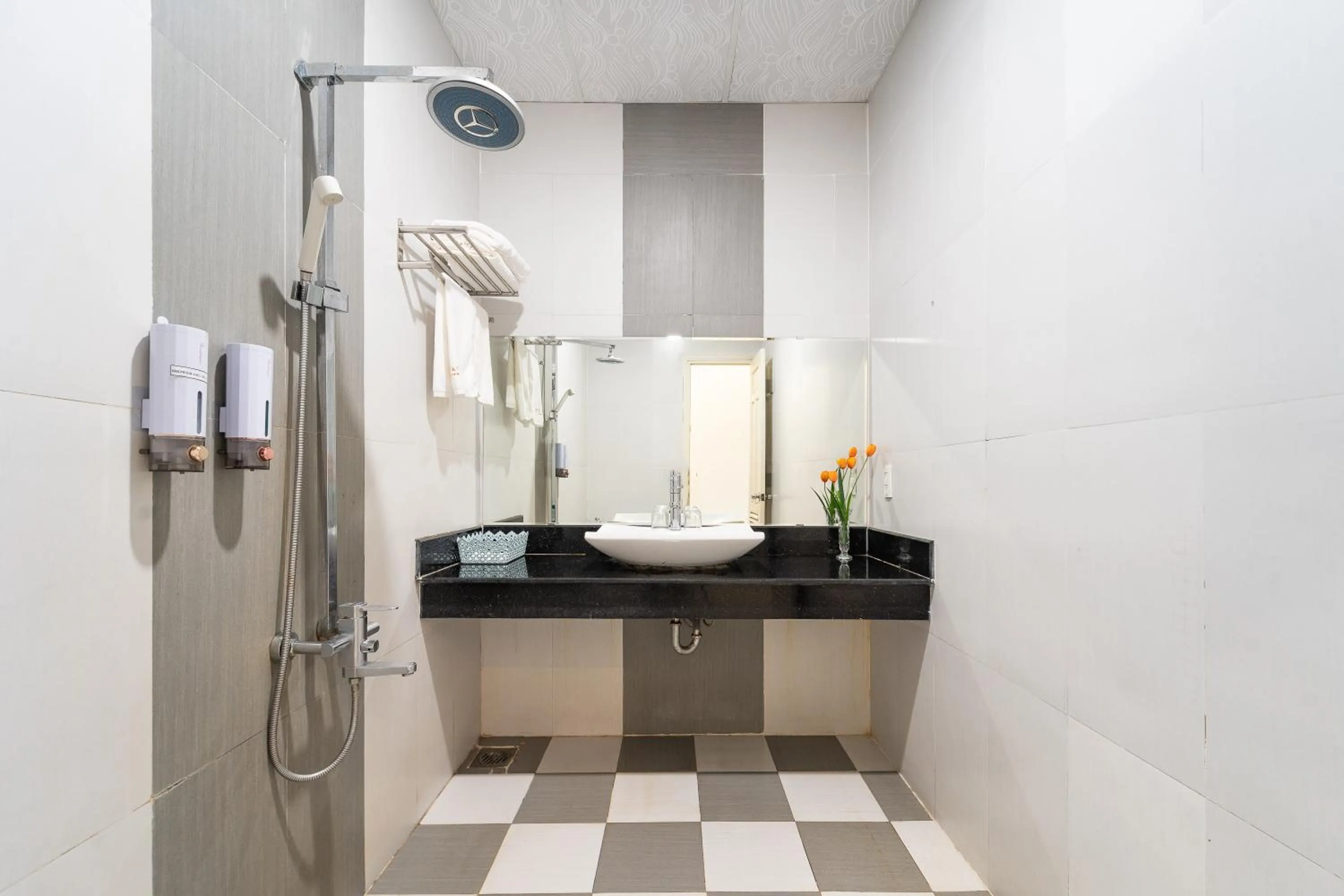 Shower in Phu Van Resort & Spa Phu Quoc