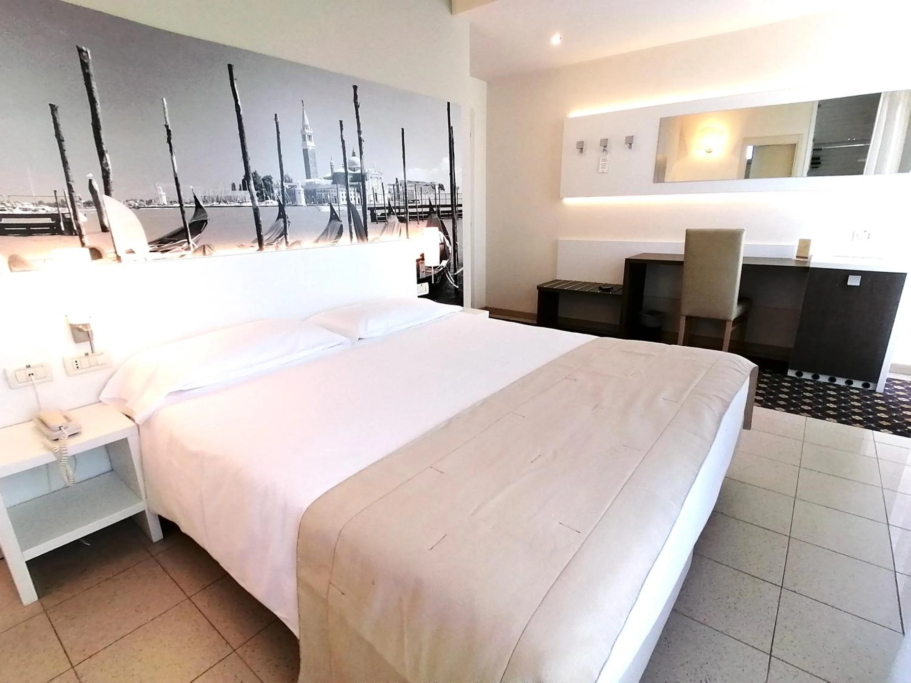 Bedroom, Bed in Palace Hotel Regina