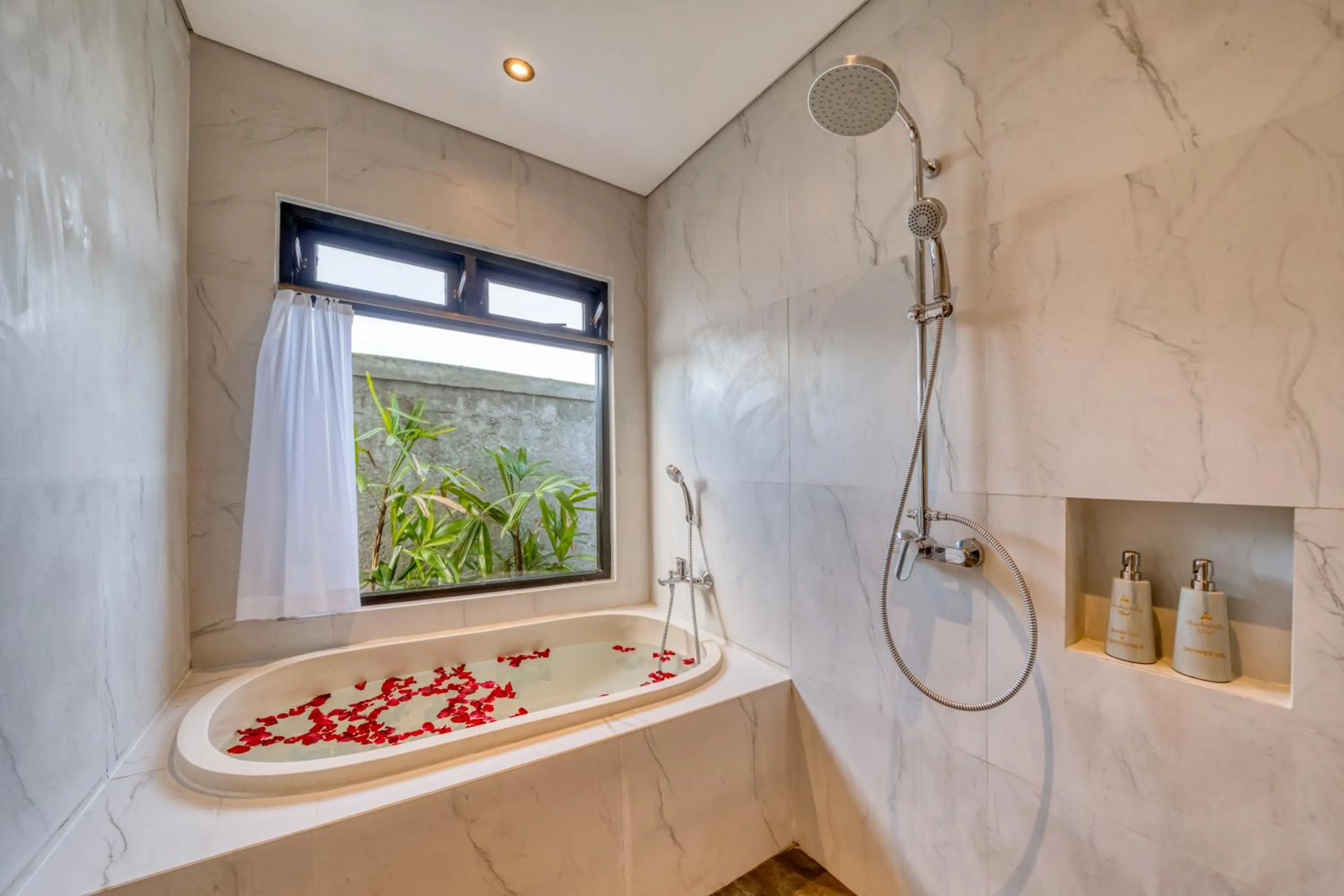 Bathroom in Villa Mirah Ubud