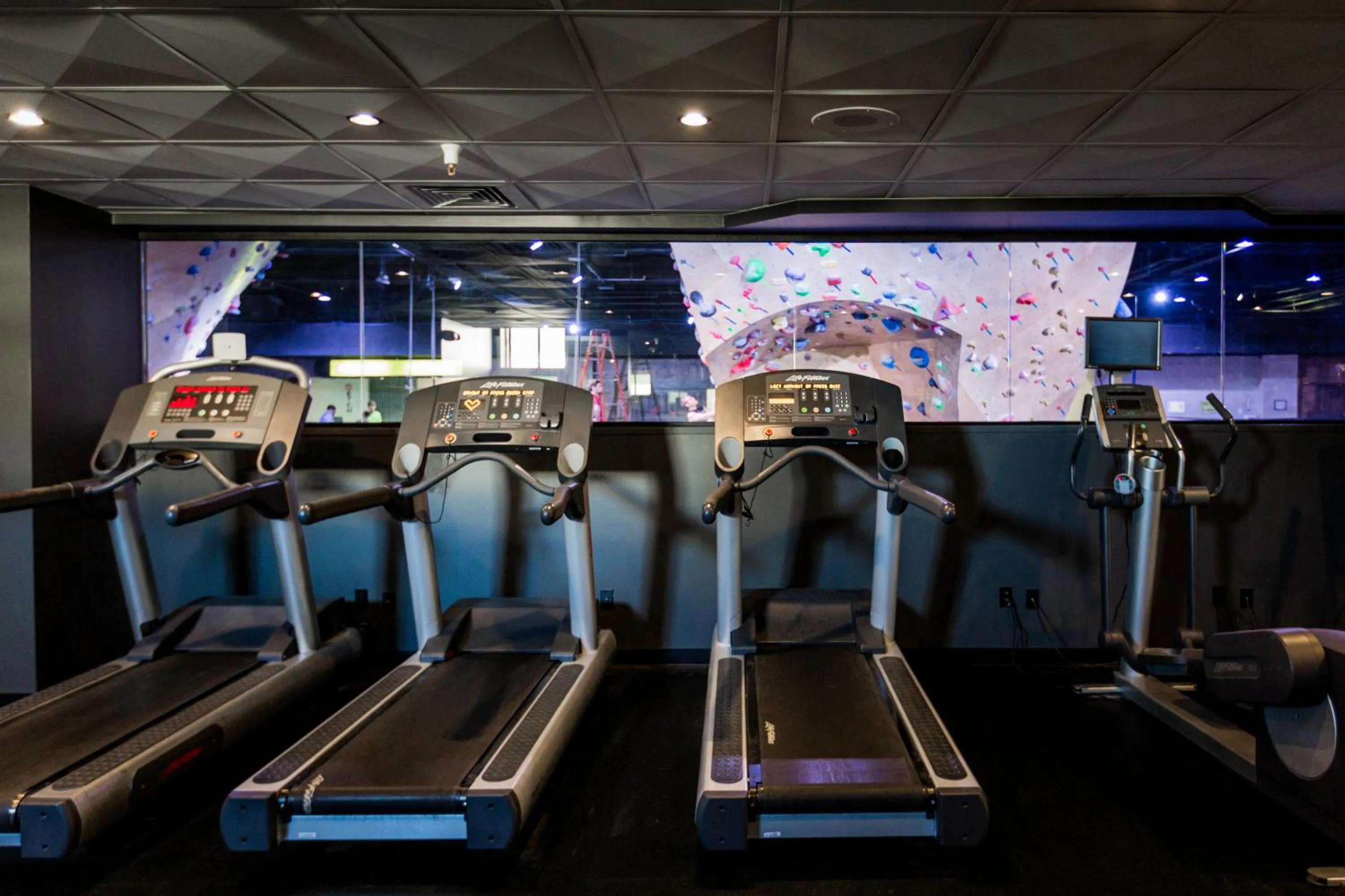 Fitness centre/facilities in Whitney Peak Hotel Reno, Tapestry Collection by Hilton