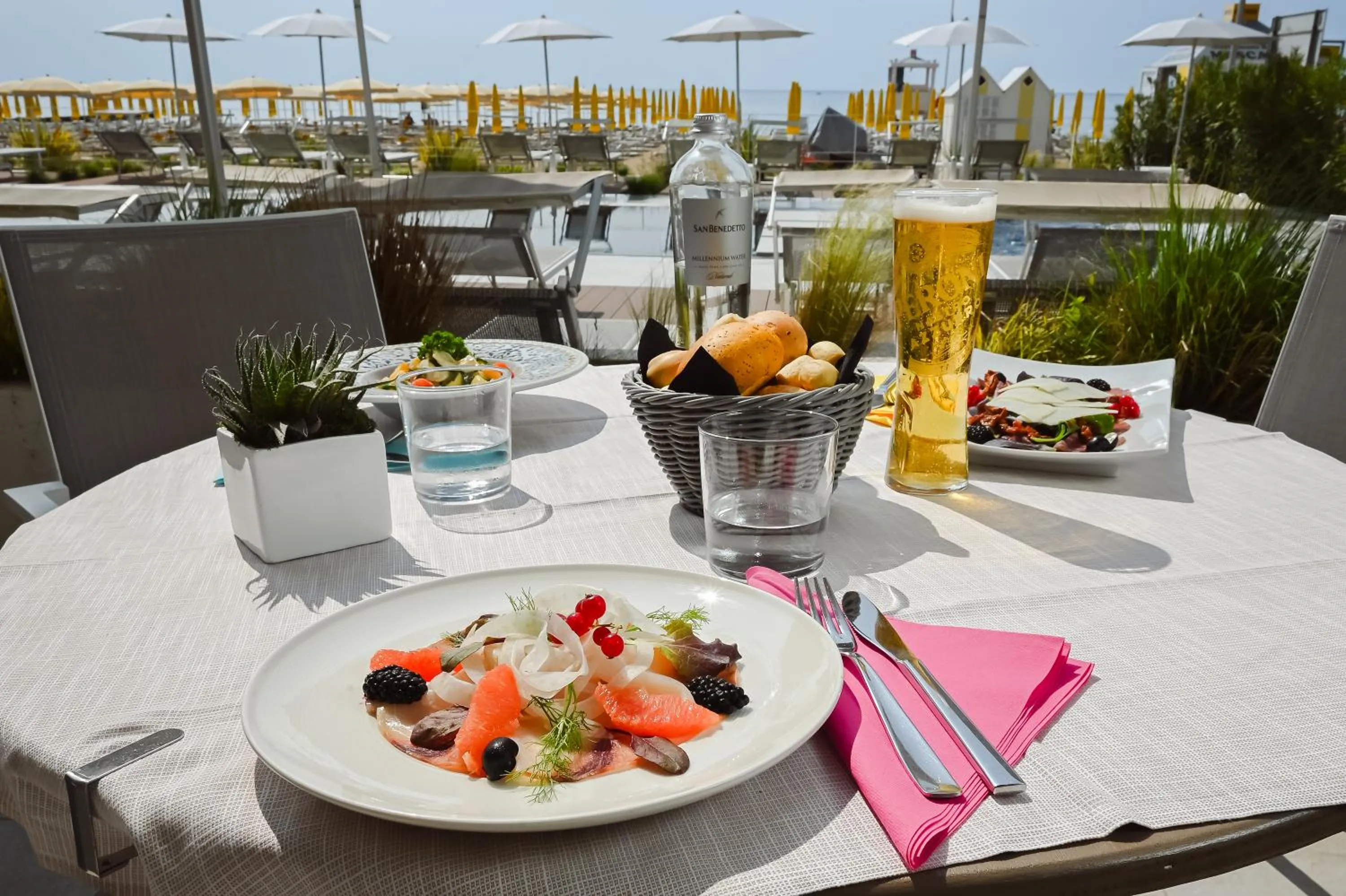 Restaurant/places to eat in Hotel Las Vegas