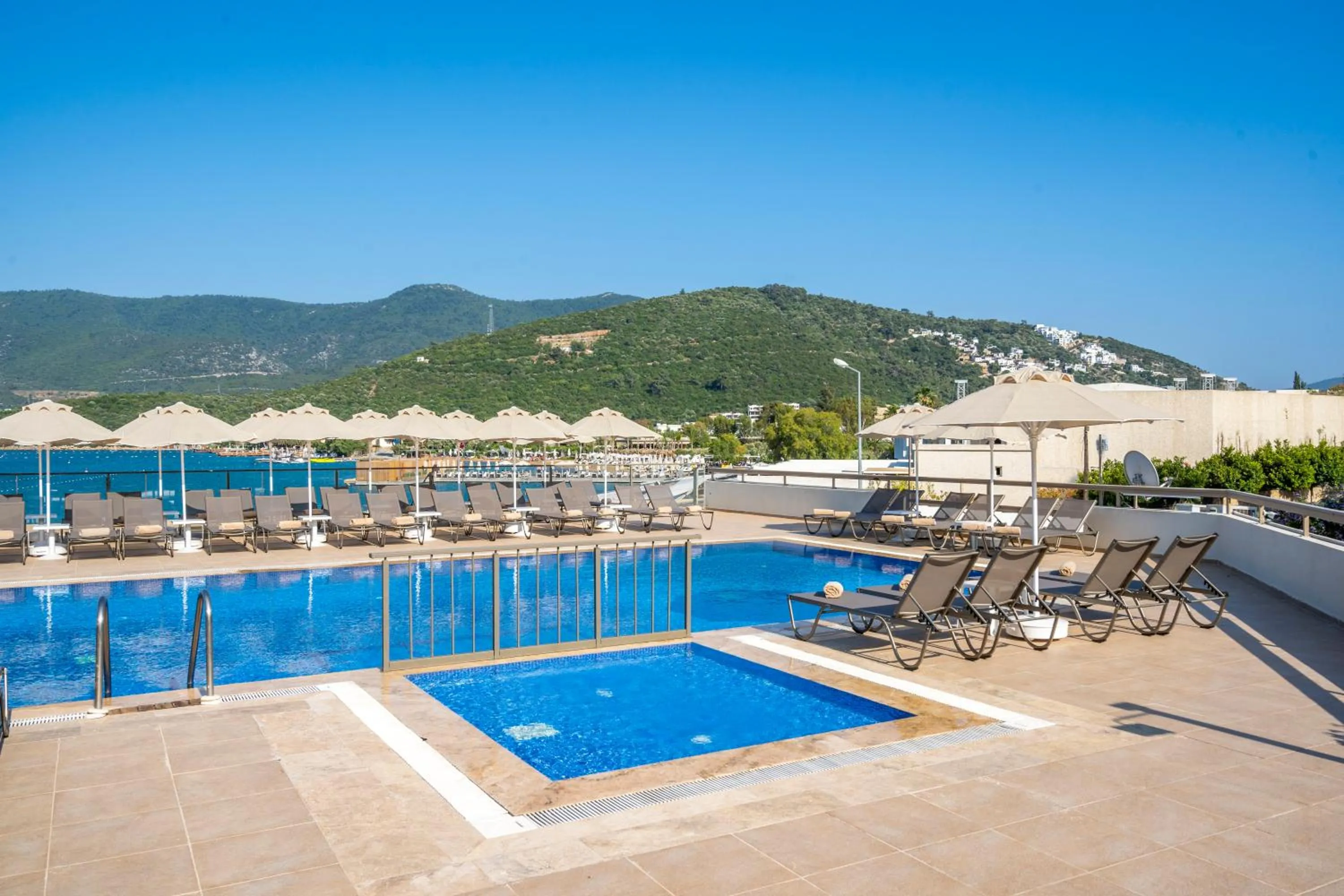 Swimming pool in Trendlife Hotels Torba