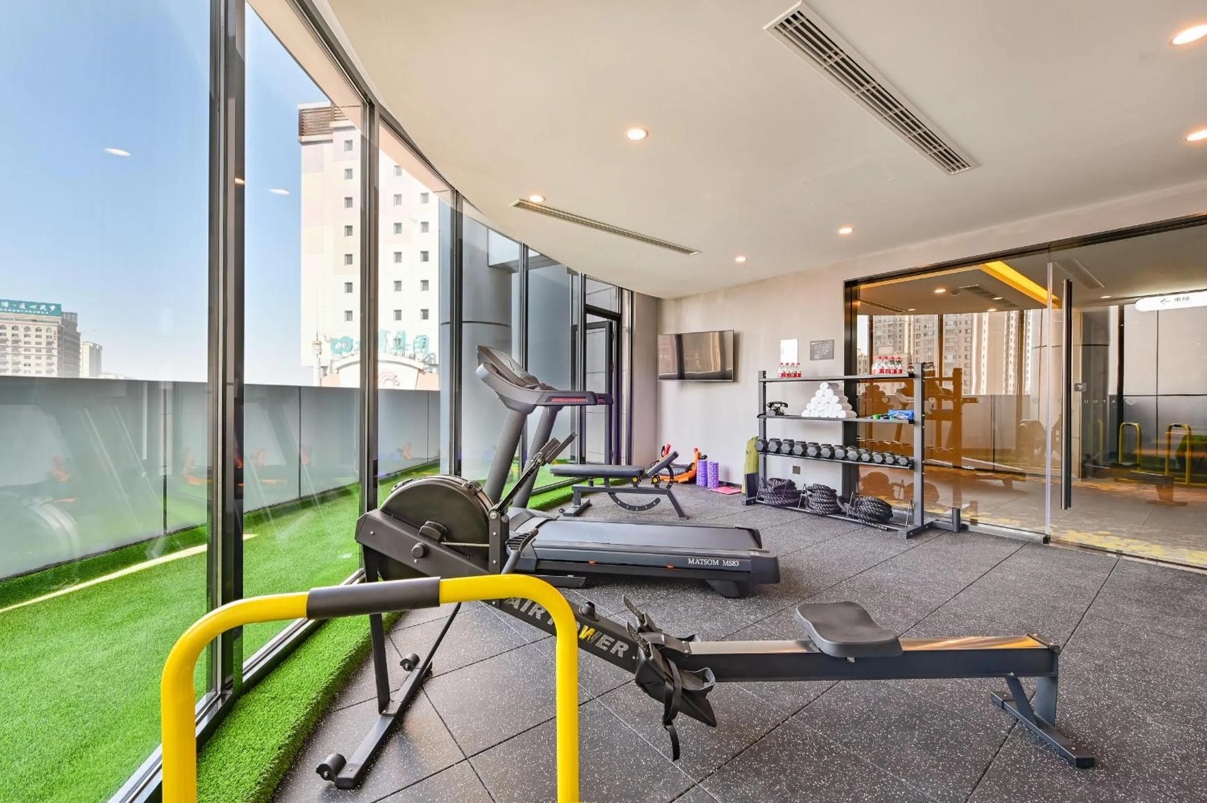 Fitness centre/facilities in Atour Hotel Dalian Zhuanghe