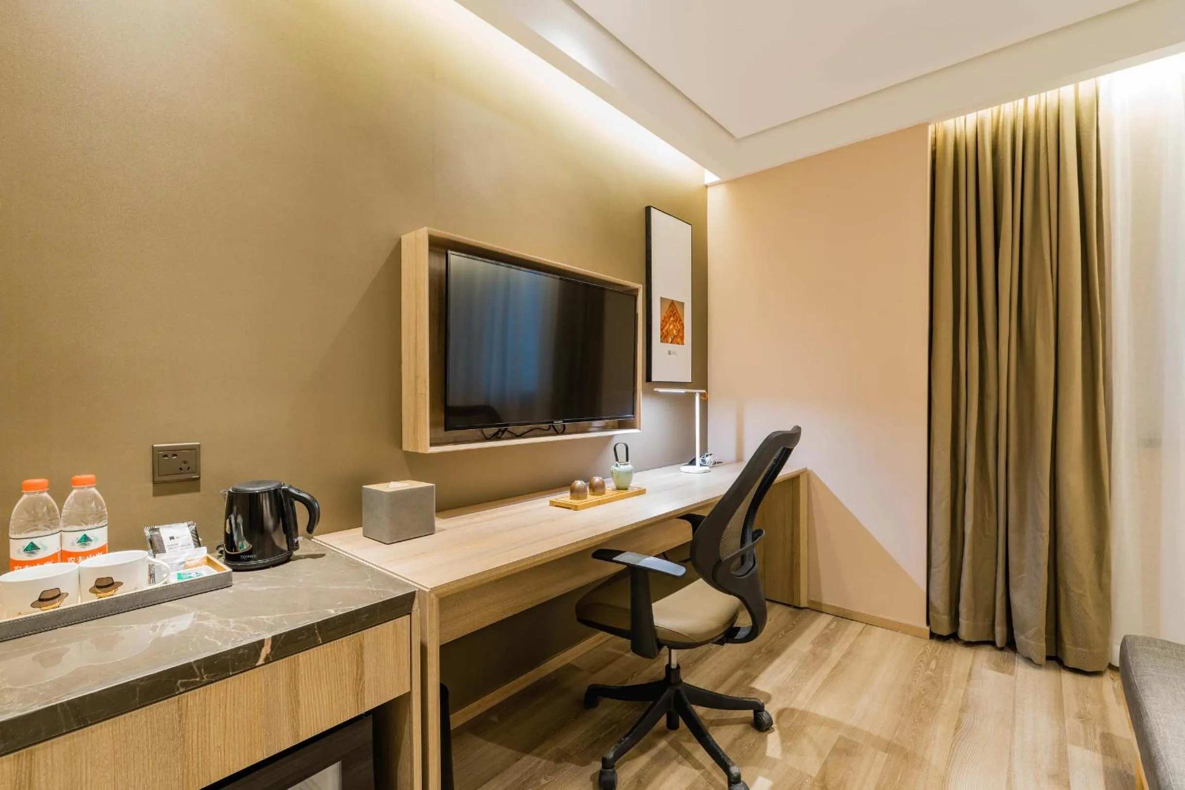 Photo of the whole room in Atour Hotel Shanghai The Old Bund Pier