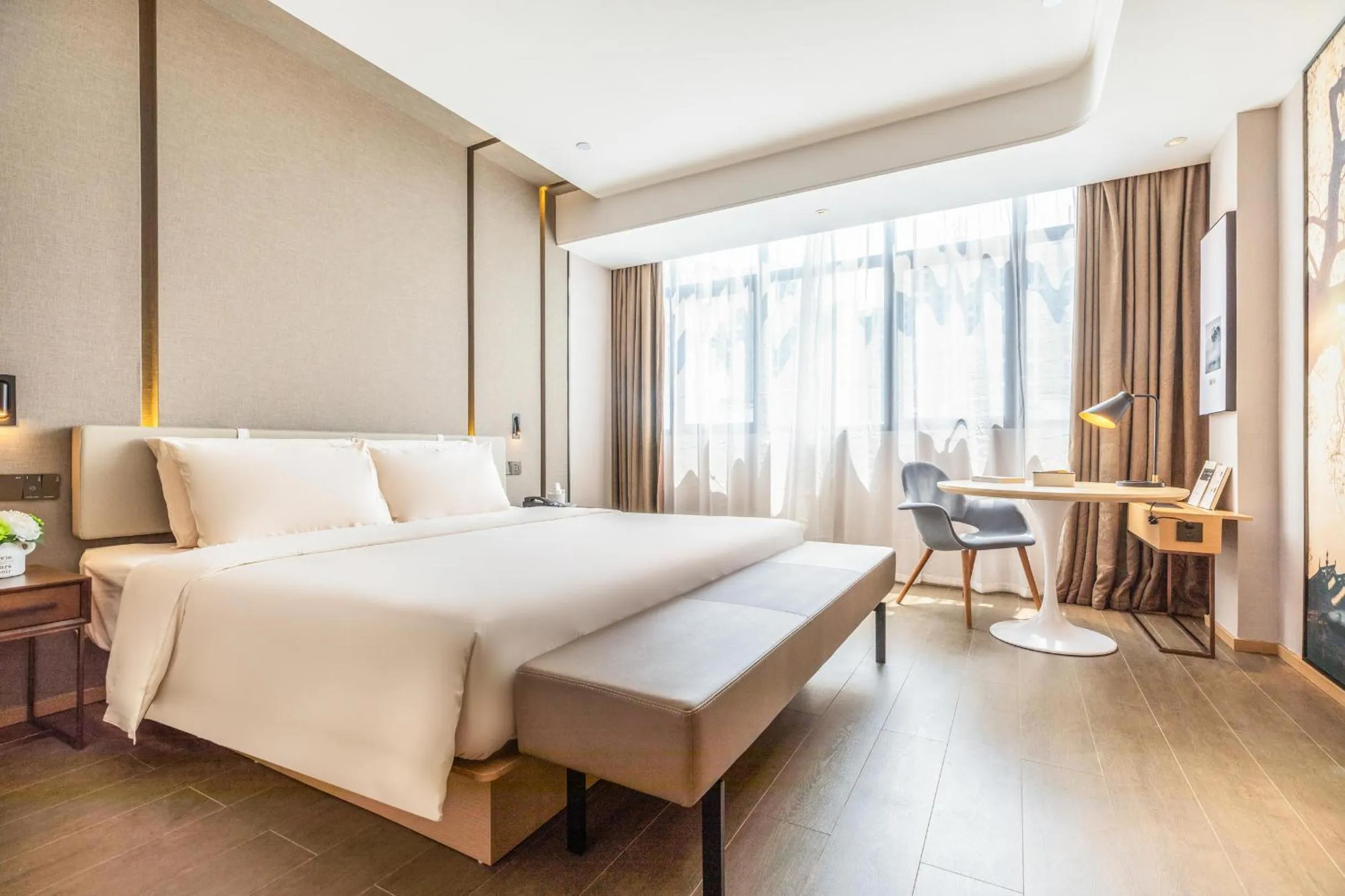 Bed in Atour Hotel Huangshan Tunxi Old Street Xin an River