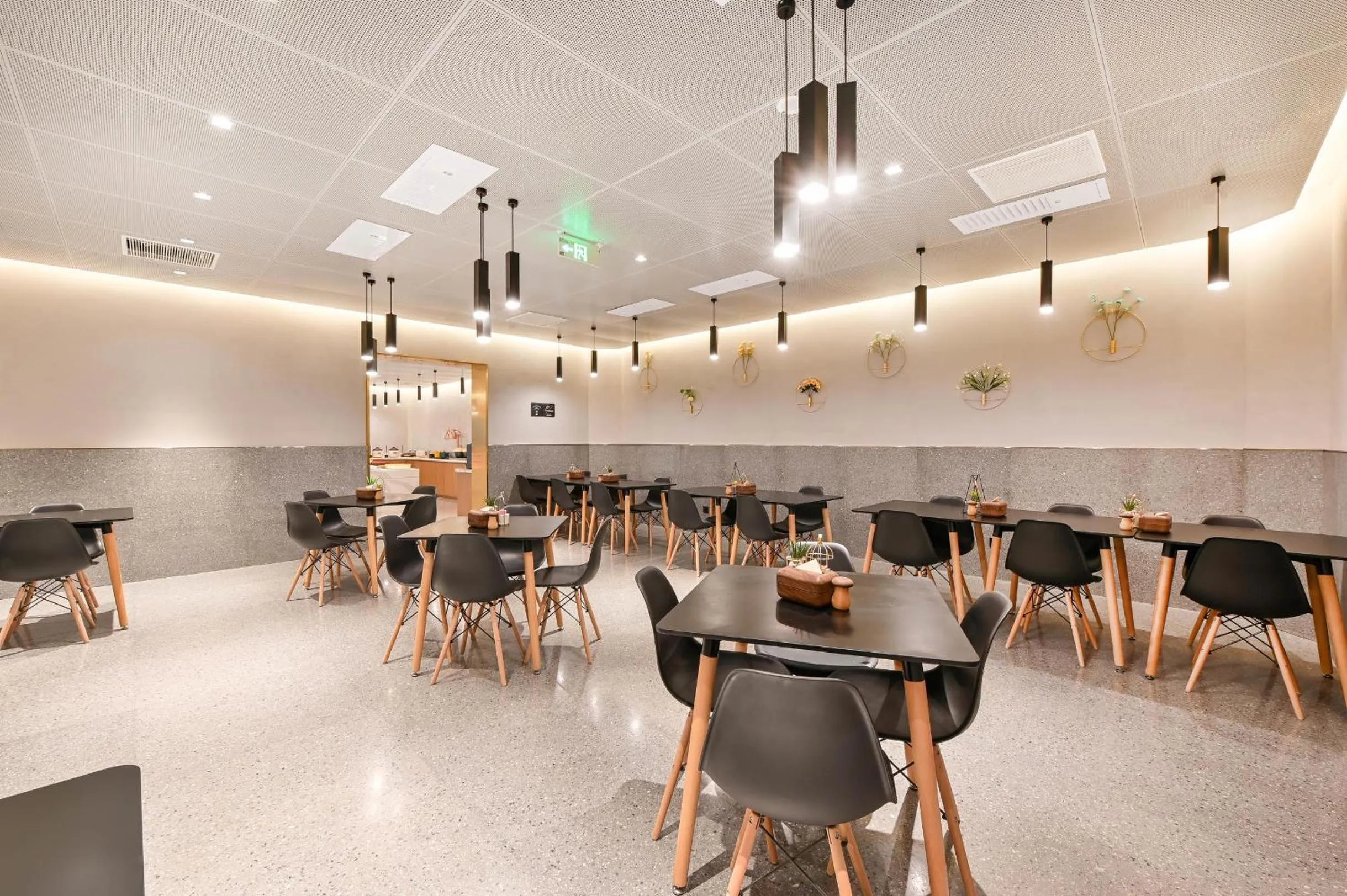 Restaurant/places to eat in Atour S Hotel Beijing Anzhen