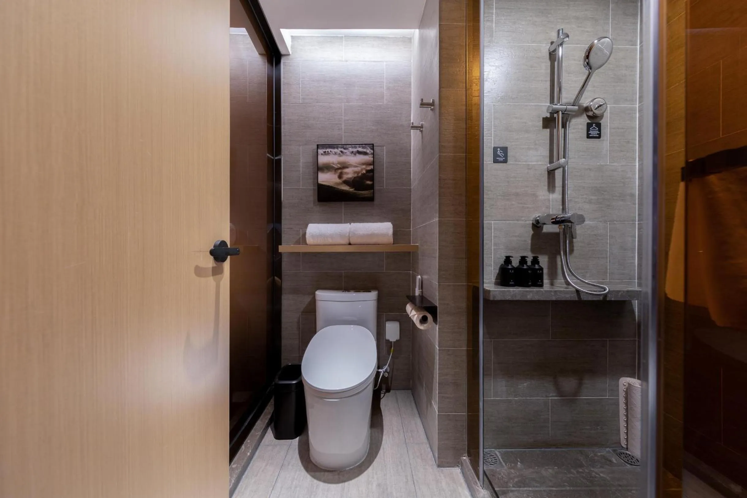 Atour Hotel Taiyuan Changfeng Business Center Wanxiang City